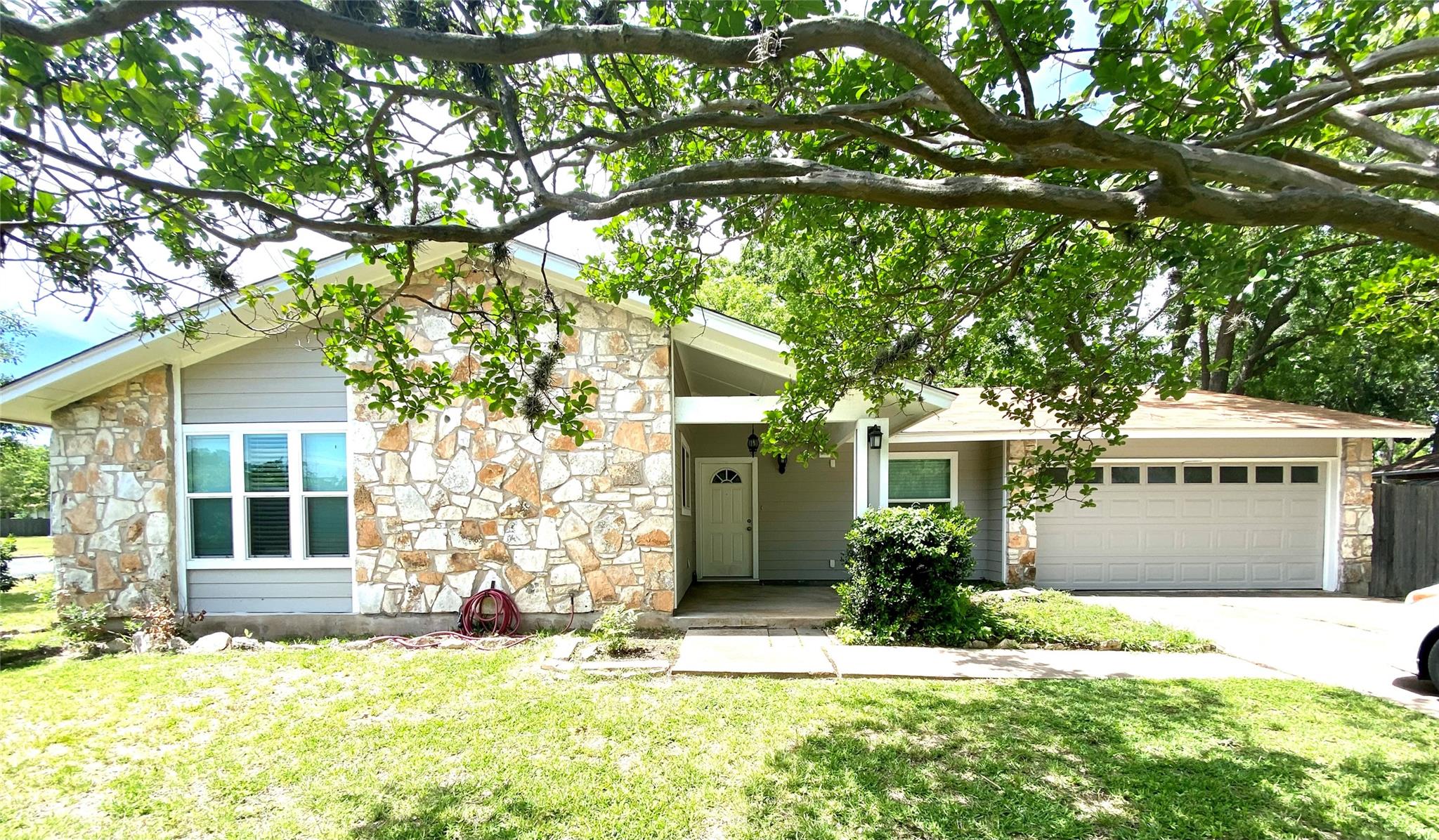 10801 N Hard Rock Rd N Property Photo 1