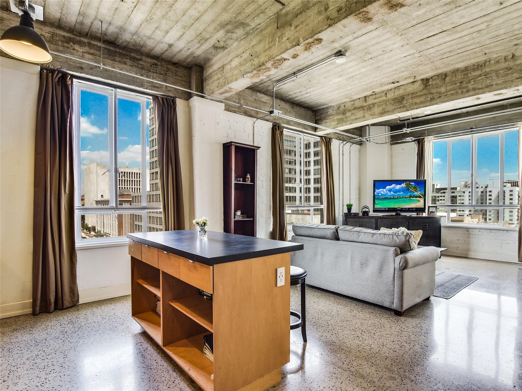 710 Colorado St 6d Property Photo