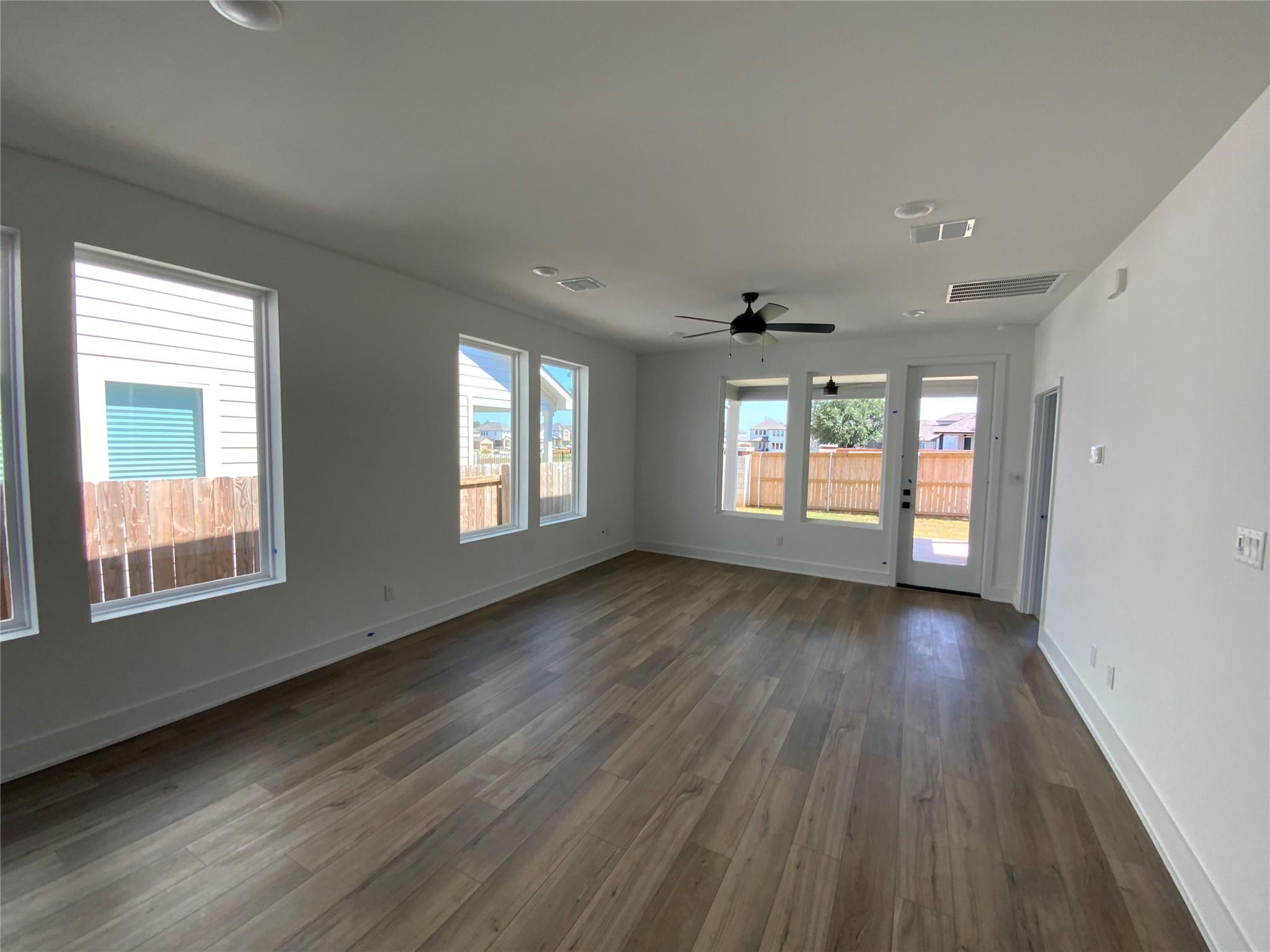 537 Bauer Loop Property Photo 5