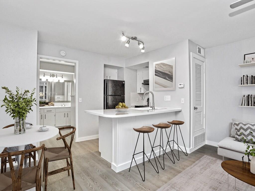 6811 Great Northern Blvd #6811k Property Photo 2