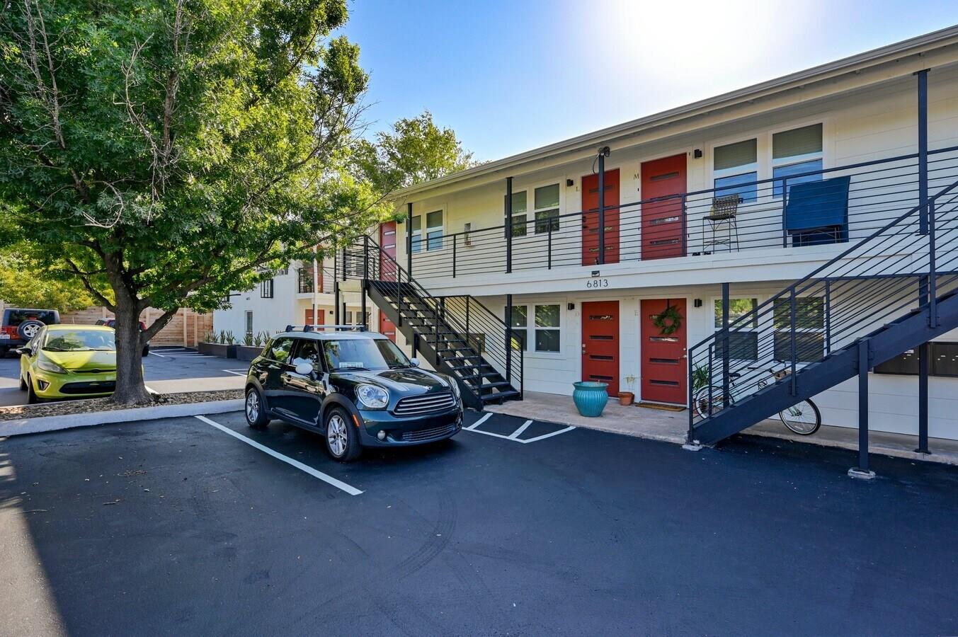 6811 Great Northern Blvd #6811k Property Photo 6