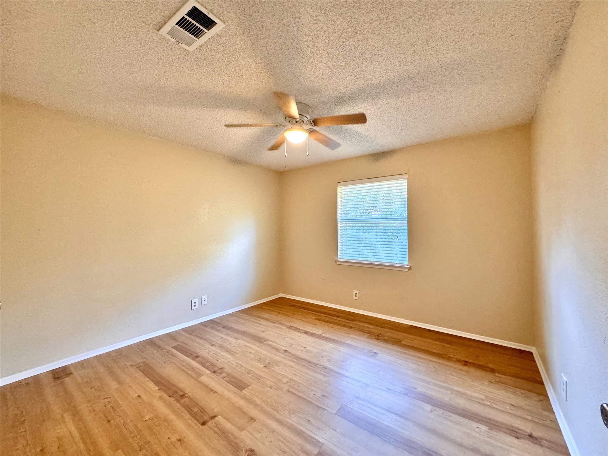2203 Granberry Dr #a Property Photo 8
