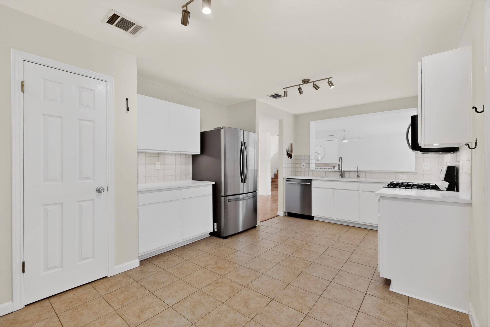 8350793 Property Photo 7