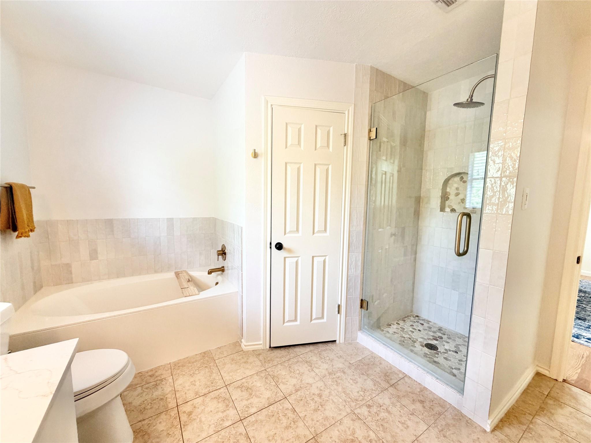 8350793 Property Photo 14