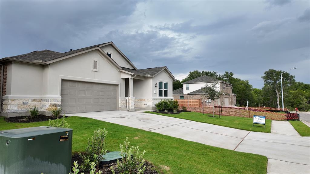 1812 Lorant Ln Property Photo 2