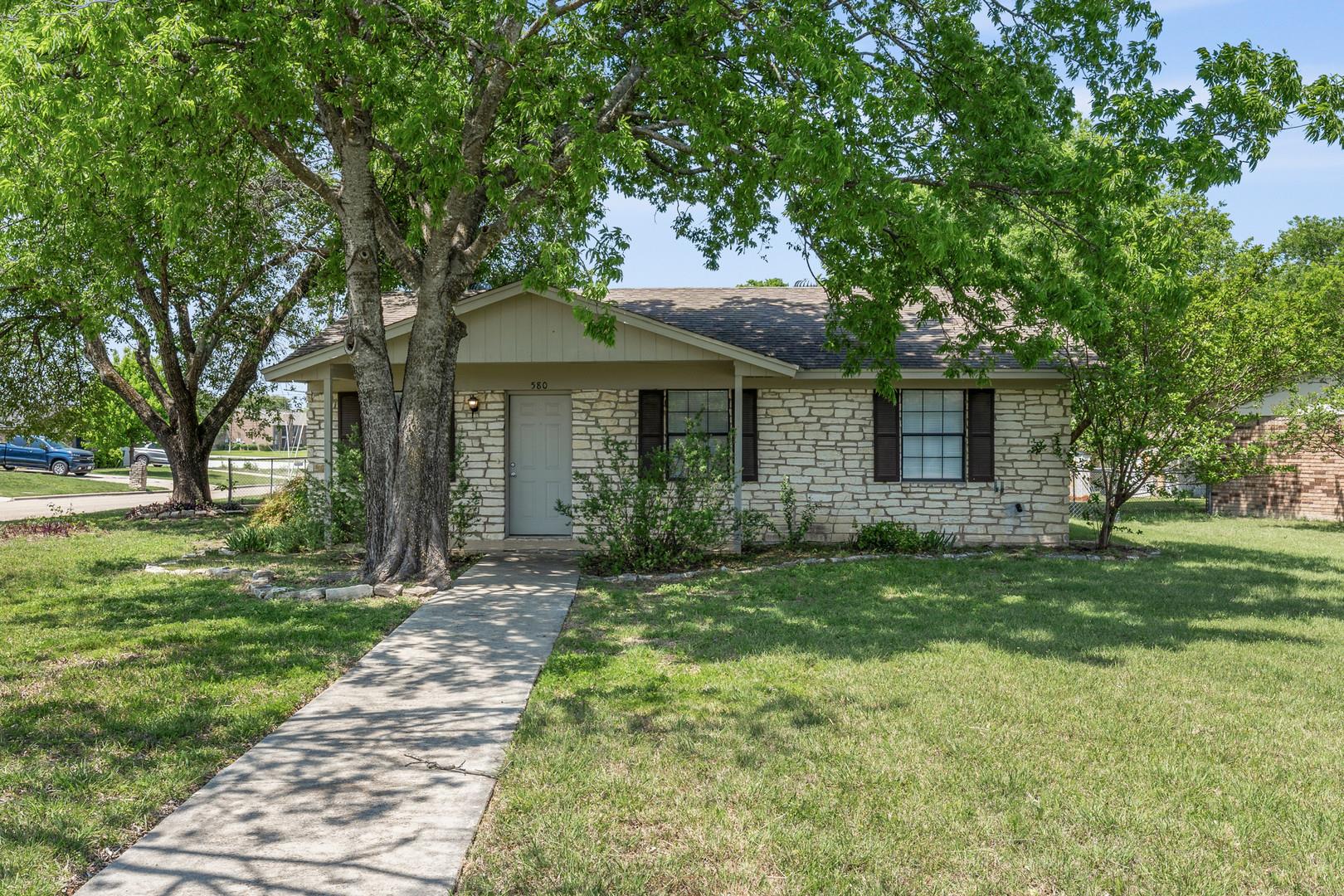 580 Plaza Ct Property Photo 1