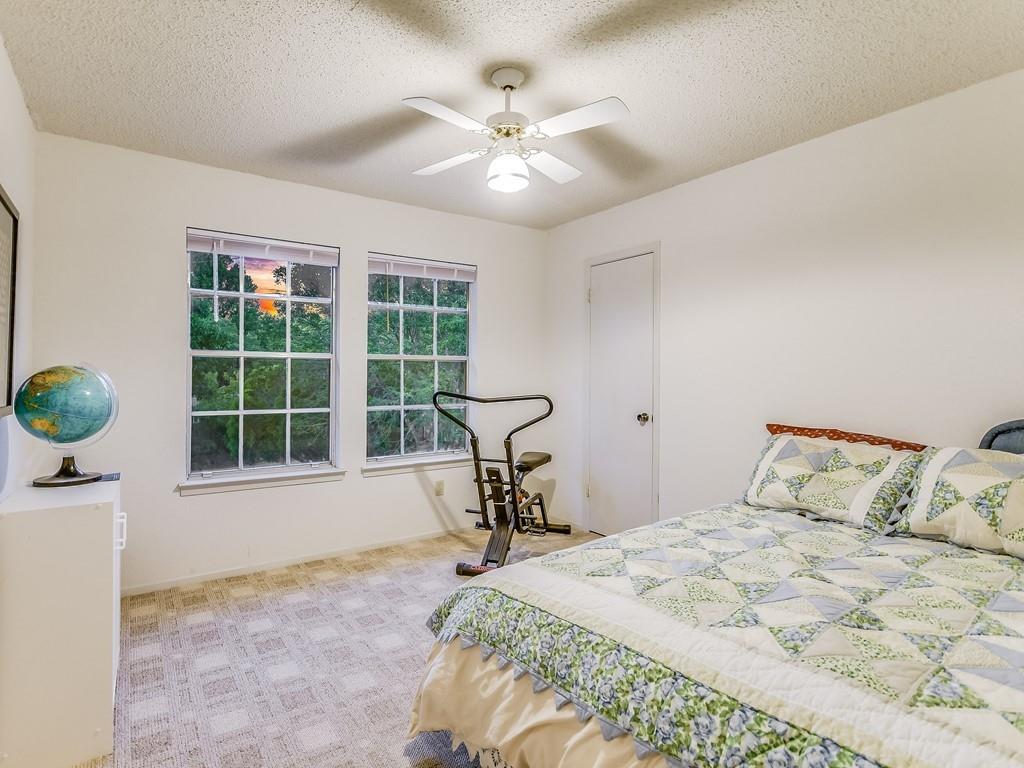 6515 Fair Valley Trl Property Photo 8