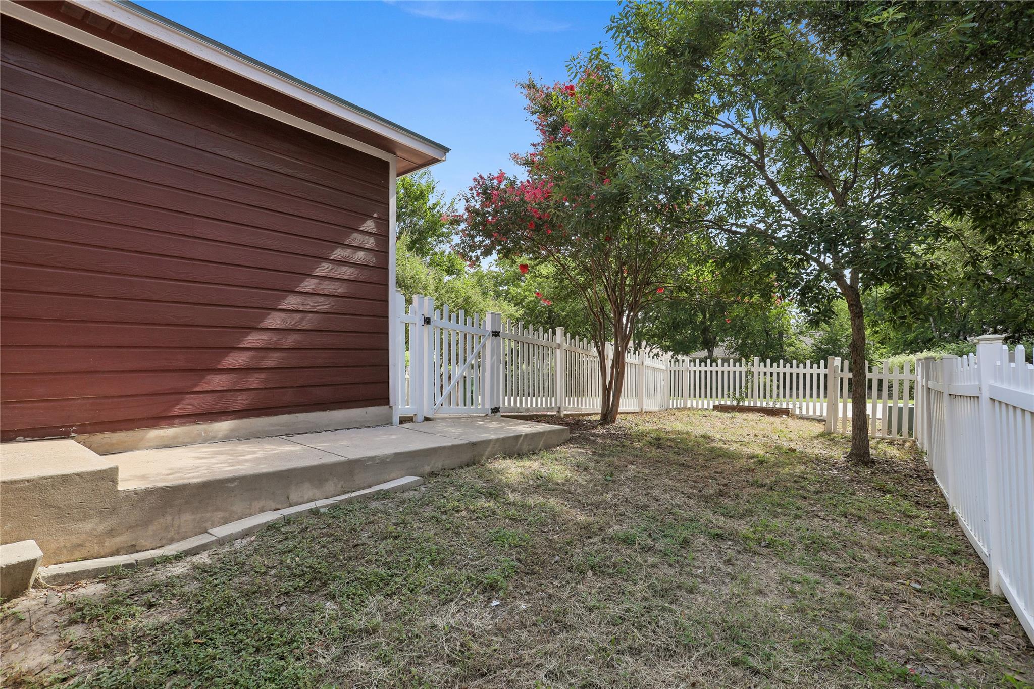 1001 Monadale Trl Property Photo 33