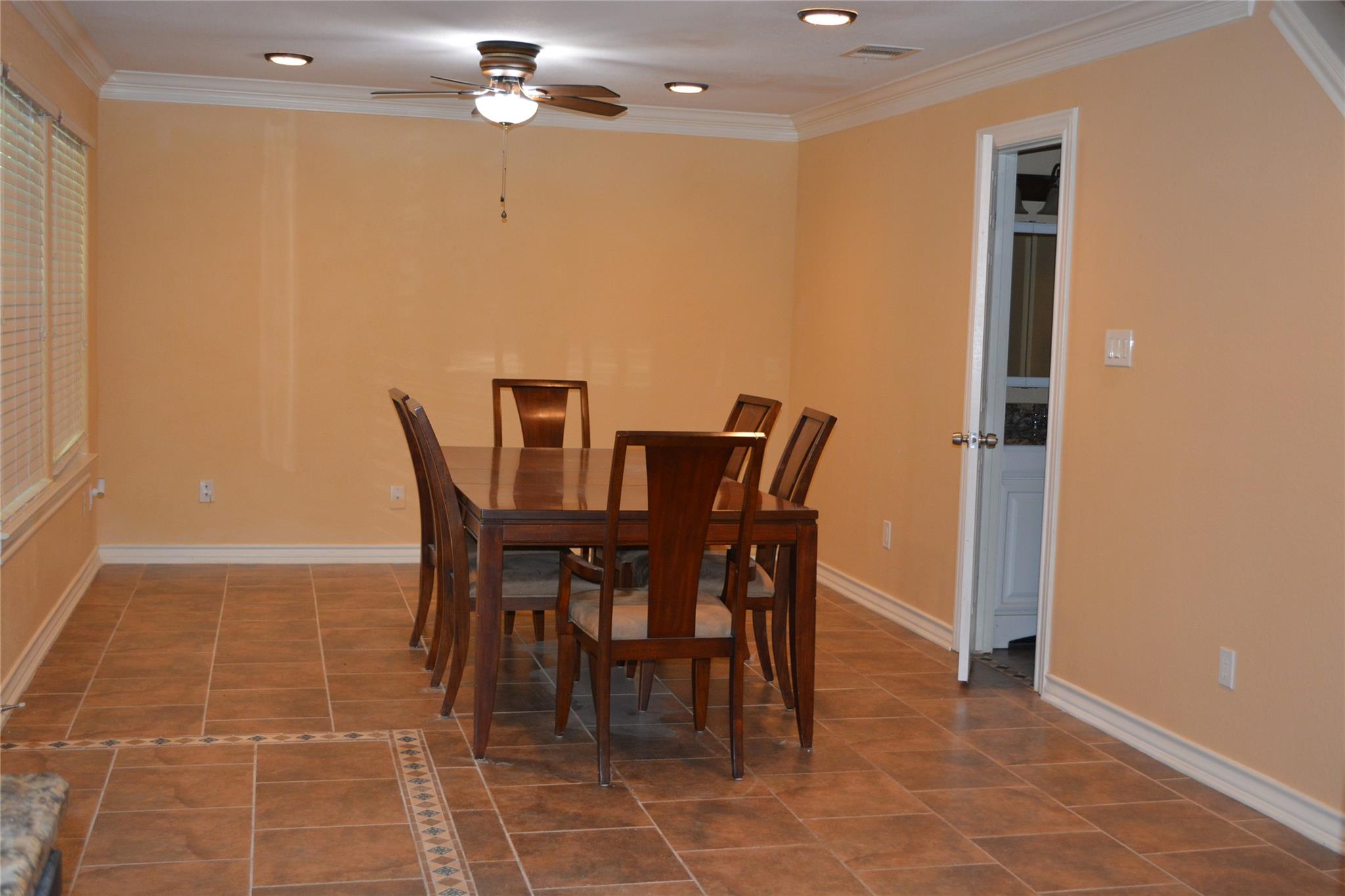 13703 Cambourne Dr Property Photo 6
