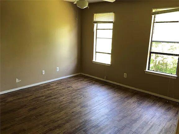 2011 West Loop #c Property Photo 4