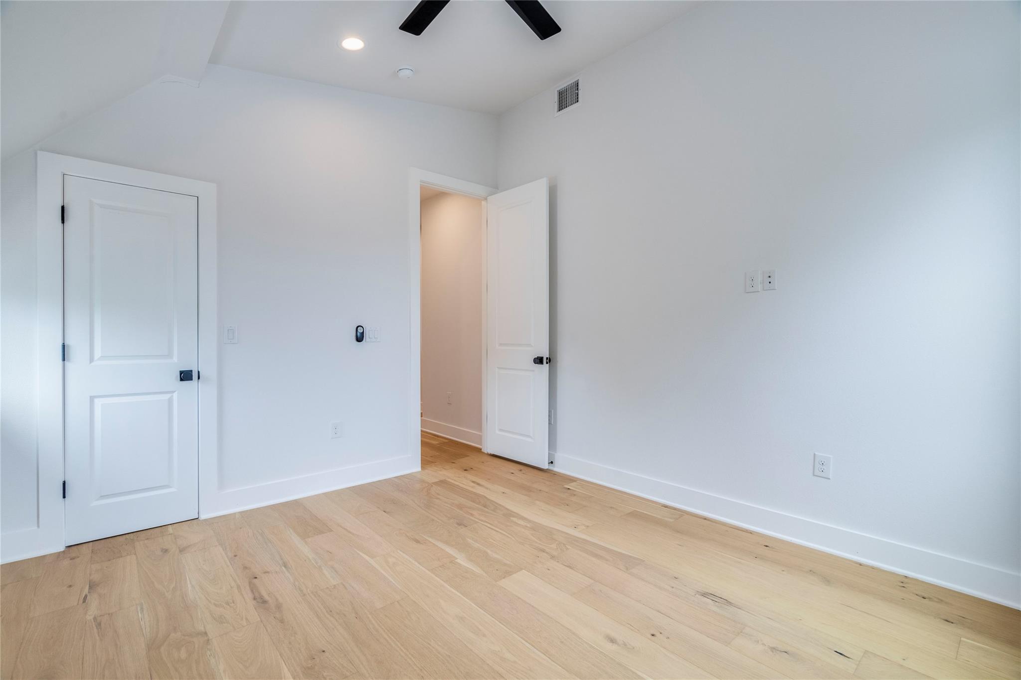 1214 Delano St #1 Property Photo 22