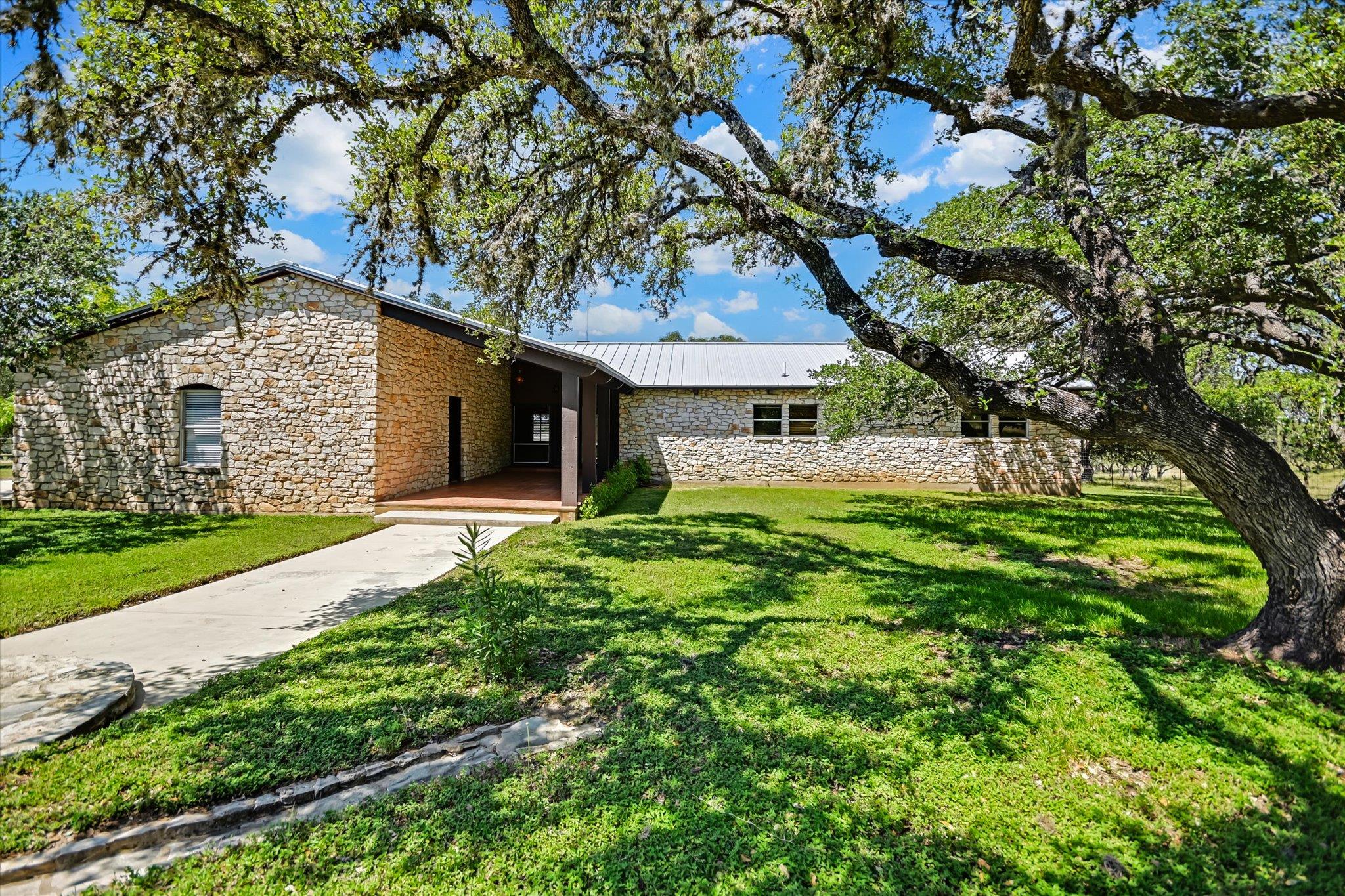 3900 Fm 2325 None Property Photo 1
