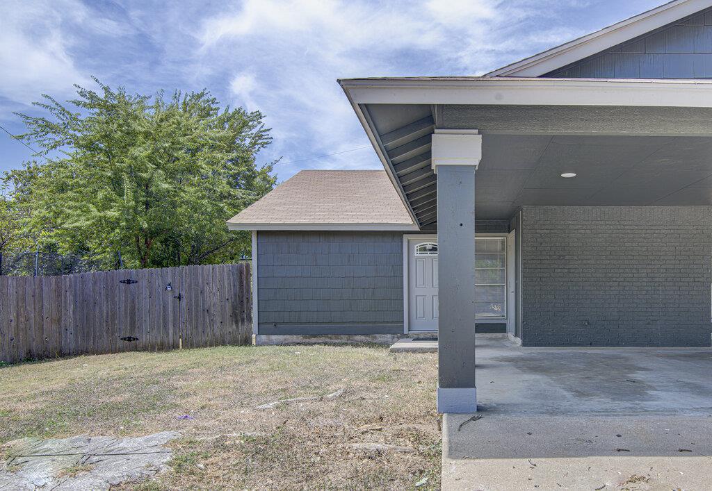 1936 Nicole Cir #b Property Photo 2