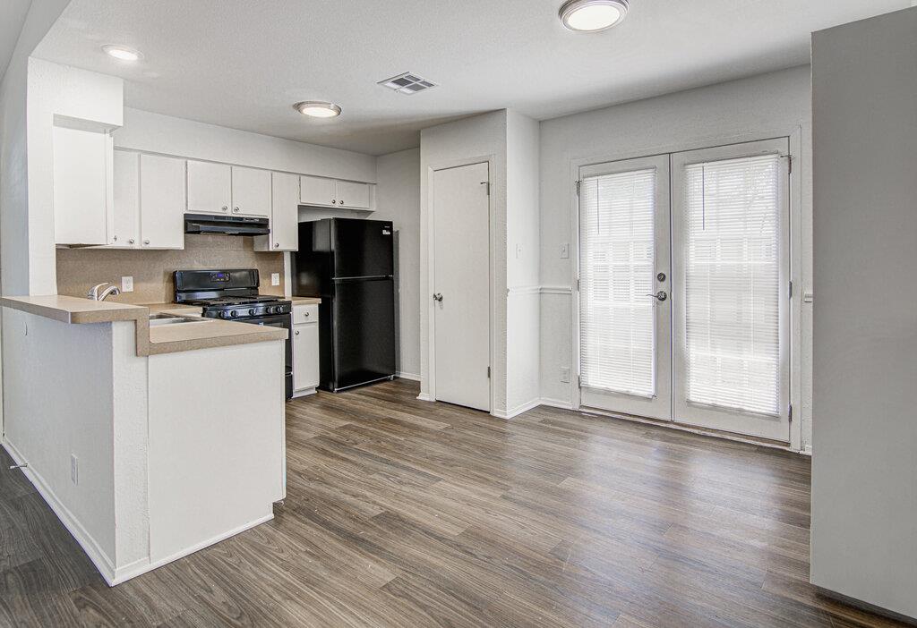 1936 Nicole Cir #b Property Photo 12