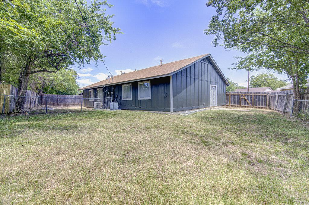 1936 Nicole Cir #b Property Photo 22