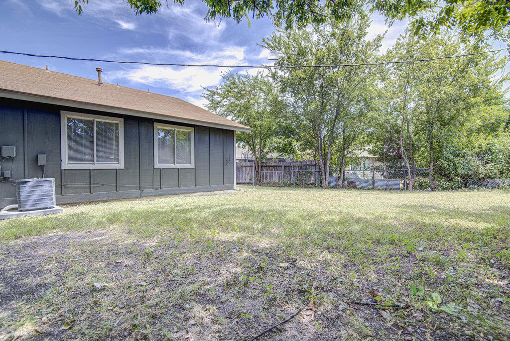 1936 Nicole Cir #b Property Photo 24