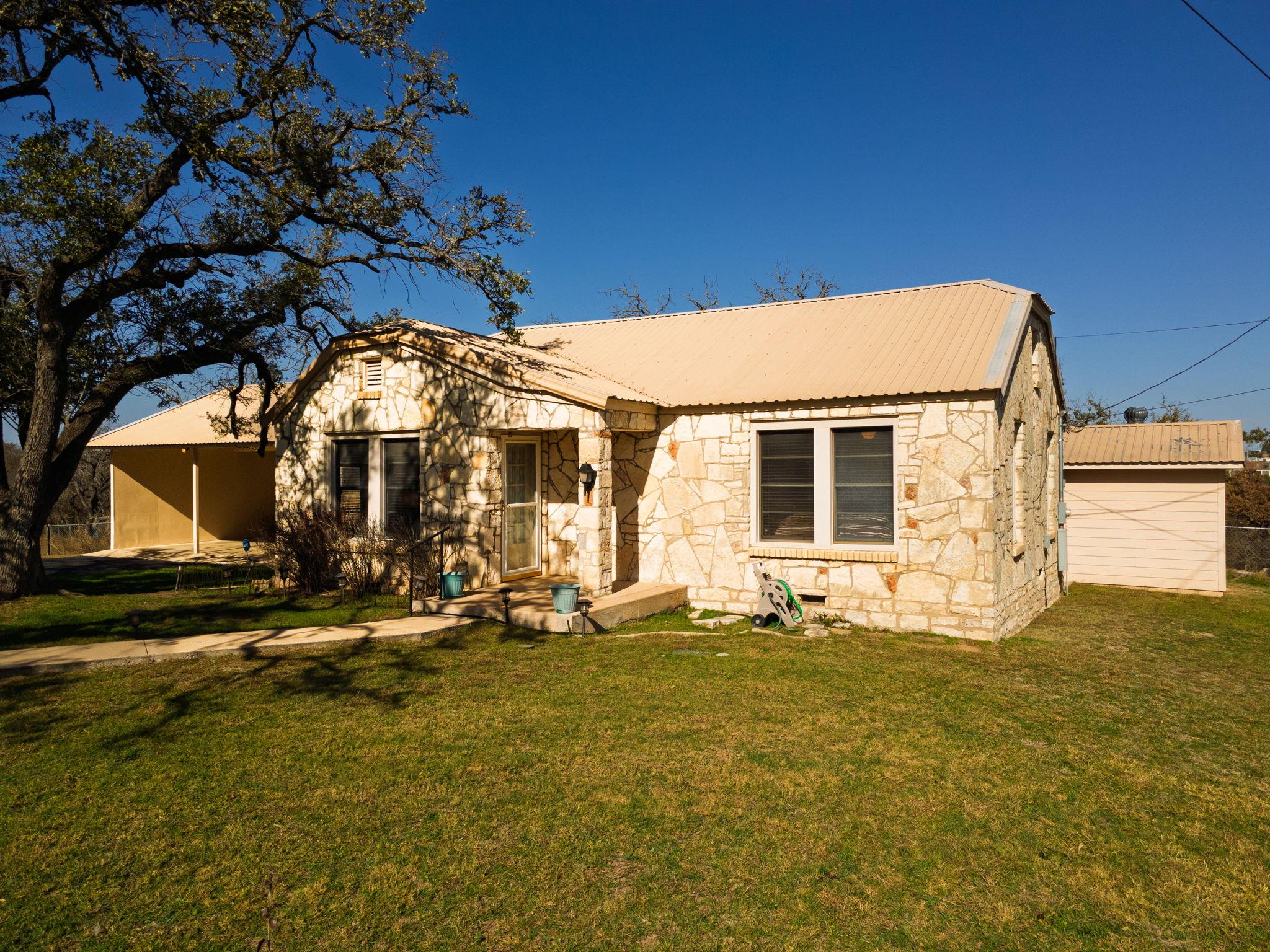 1003 N Ridge St Property Photo 1