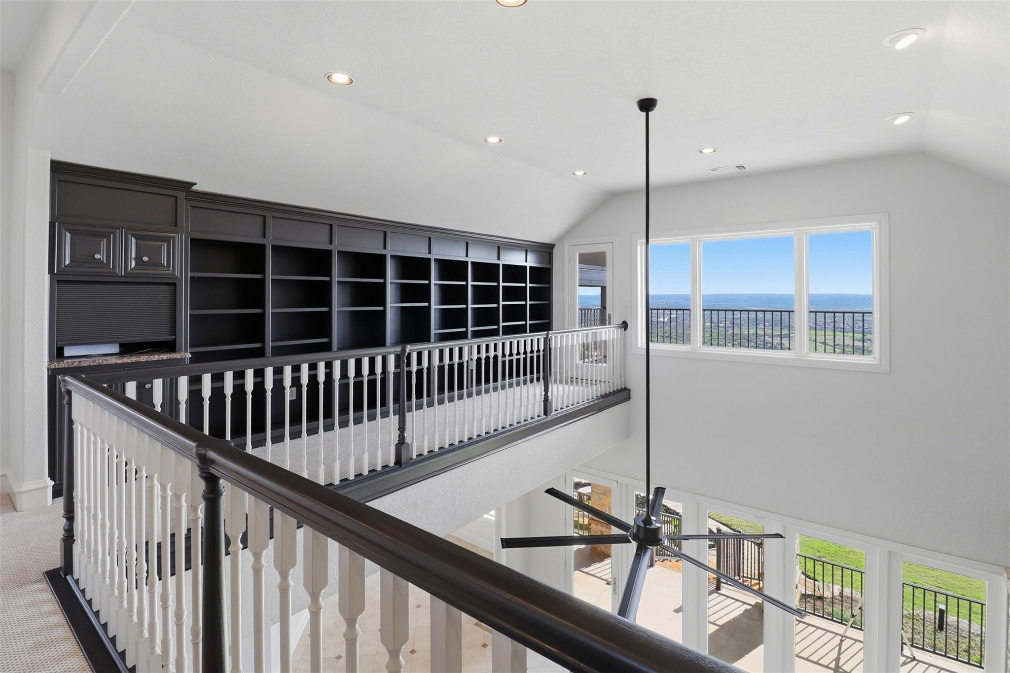 1071 Escalar Dr Property Photo 13