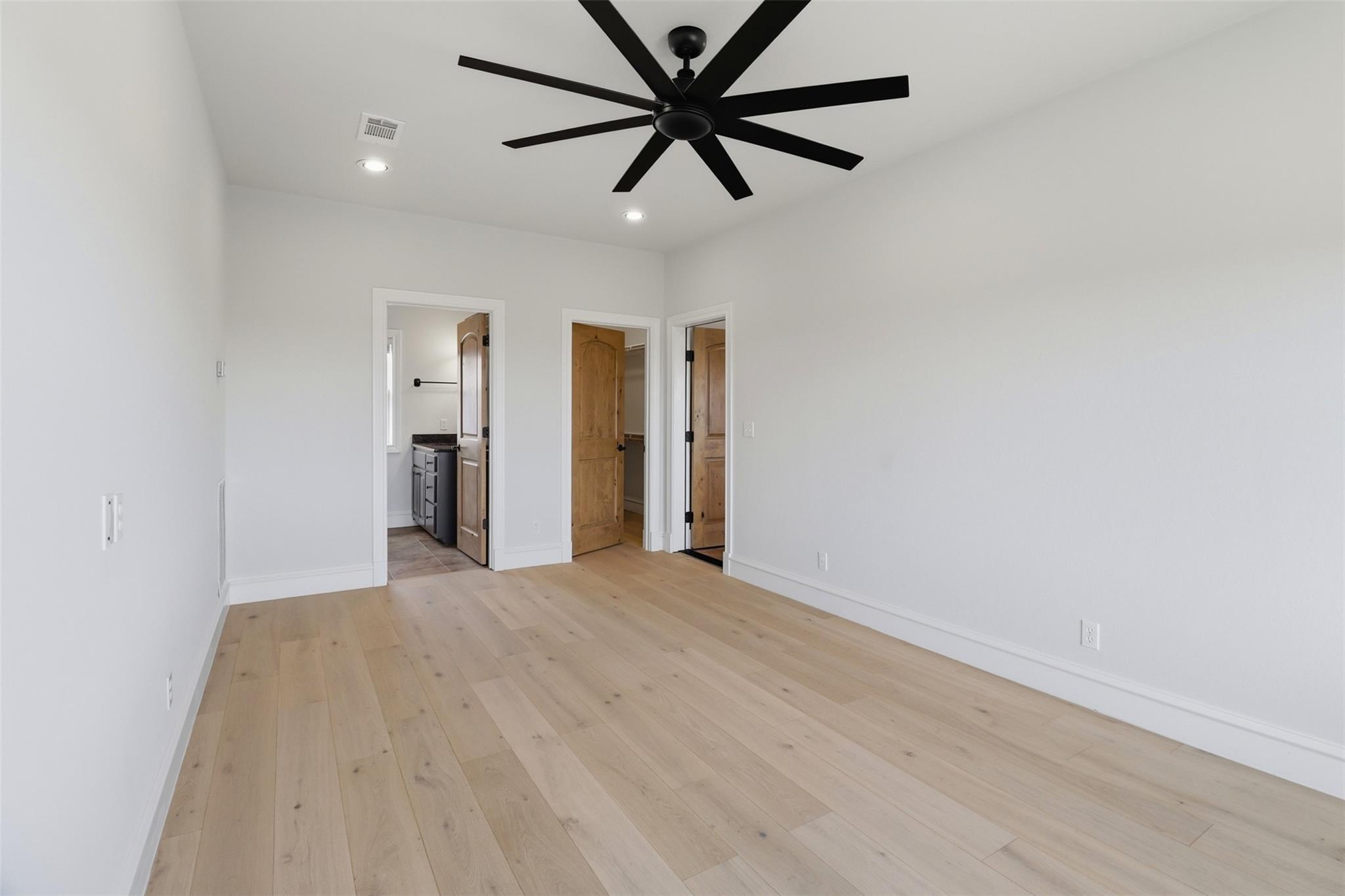 1071 Escalar Dr Property Photo 14
