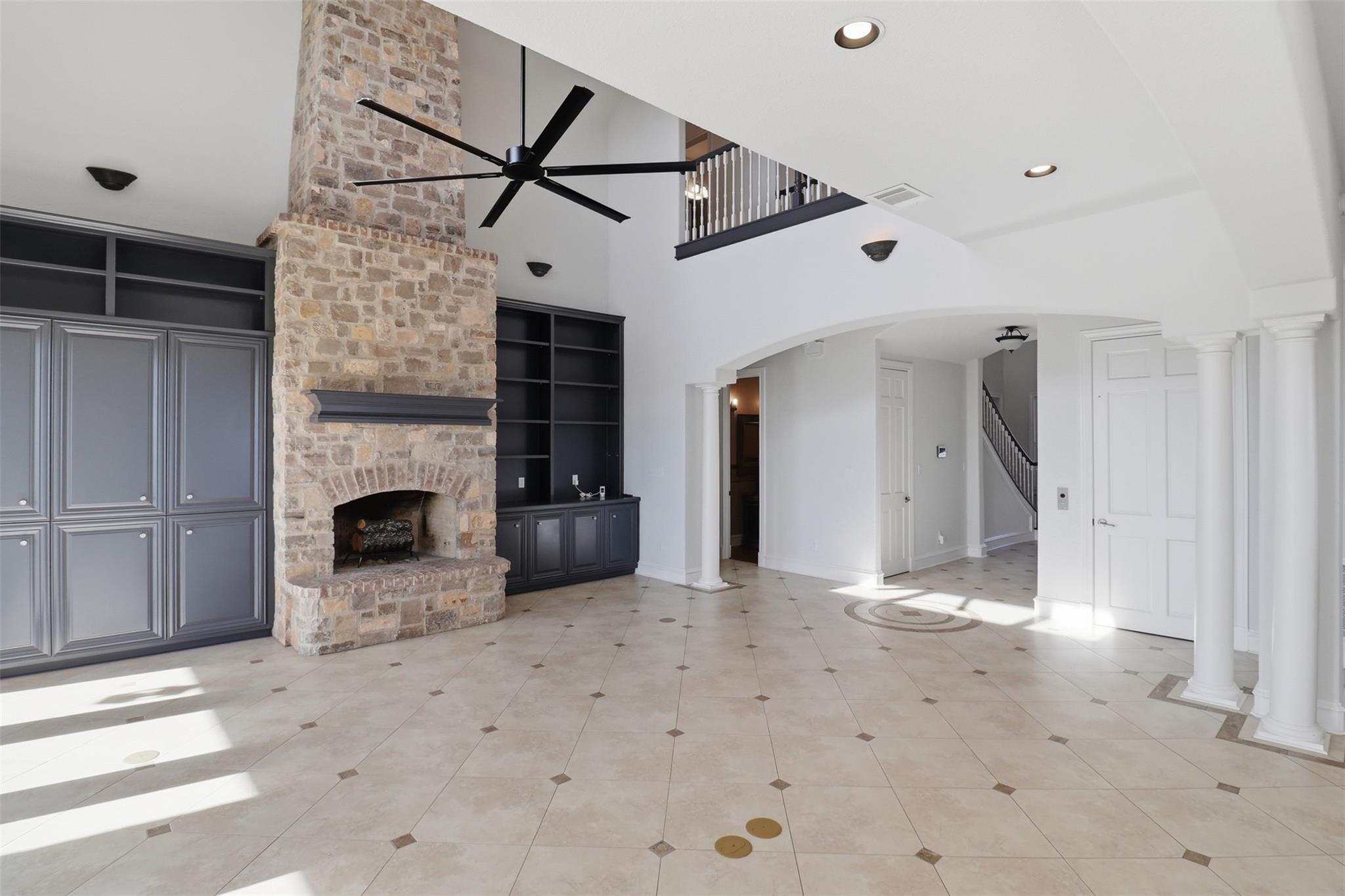 1071 Escalar Dr Property Photo 26