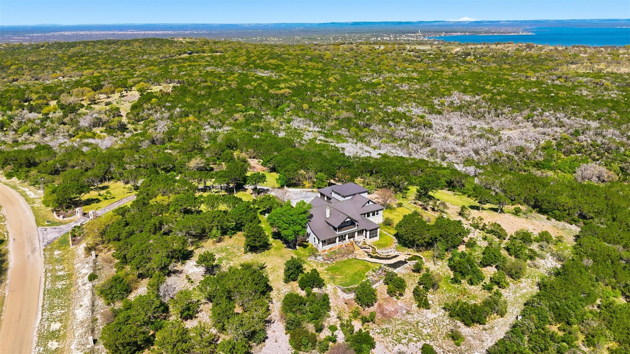 1071 Escalar Dr Property Photo 35
