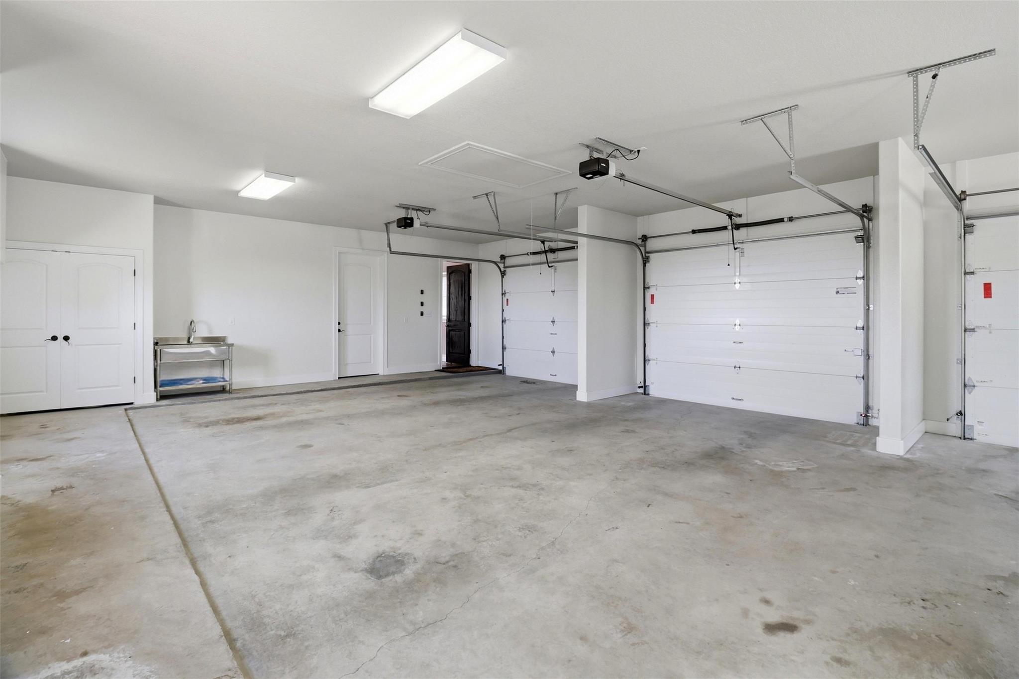 1071 Escalar Dr Property Photo 36