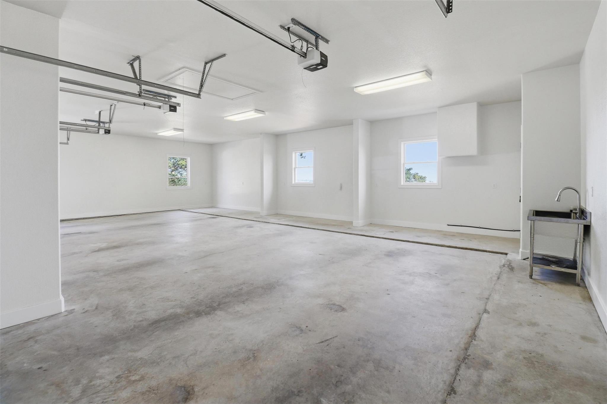 1071 Escalar Dr Property Photo 37