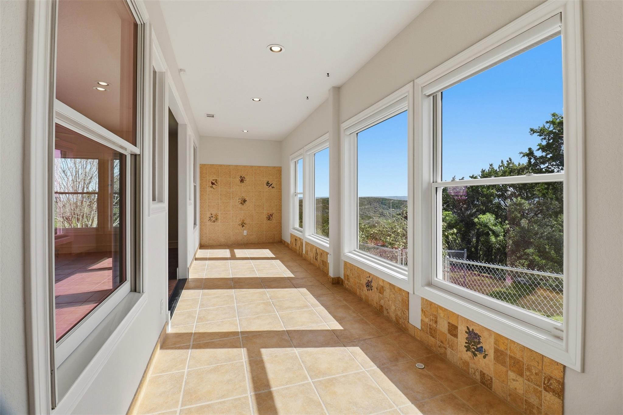 1071 Escalar Dr Property Photo 39