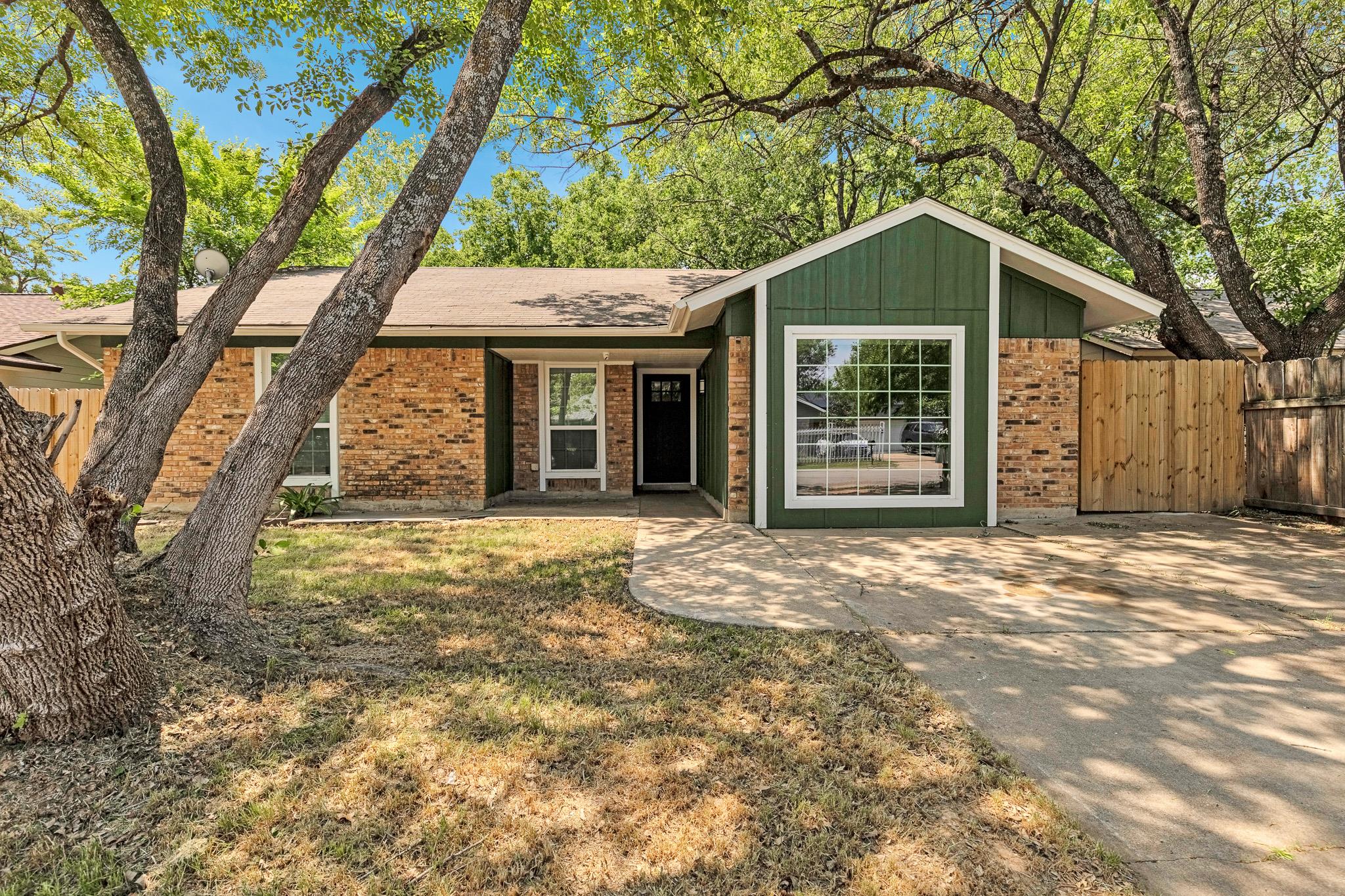 4421 Dovemeadow Dr Property Photo