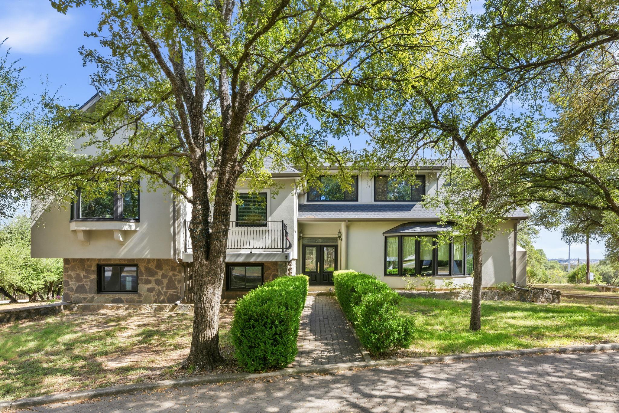601 Winding Oak Dr Property Photo 1