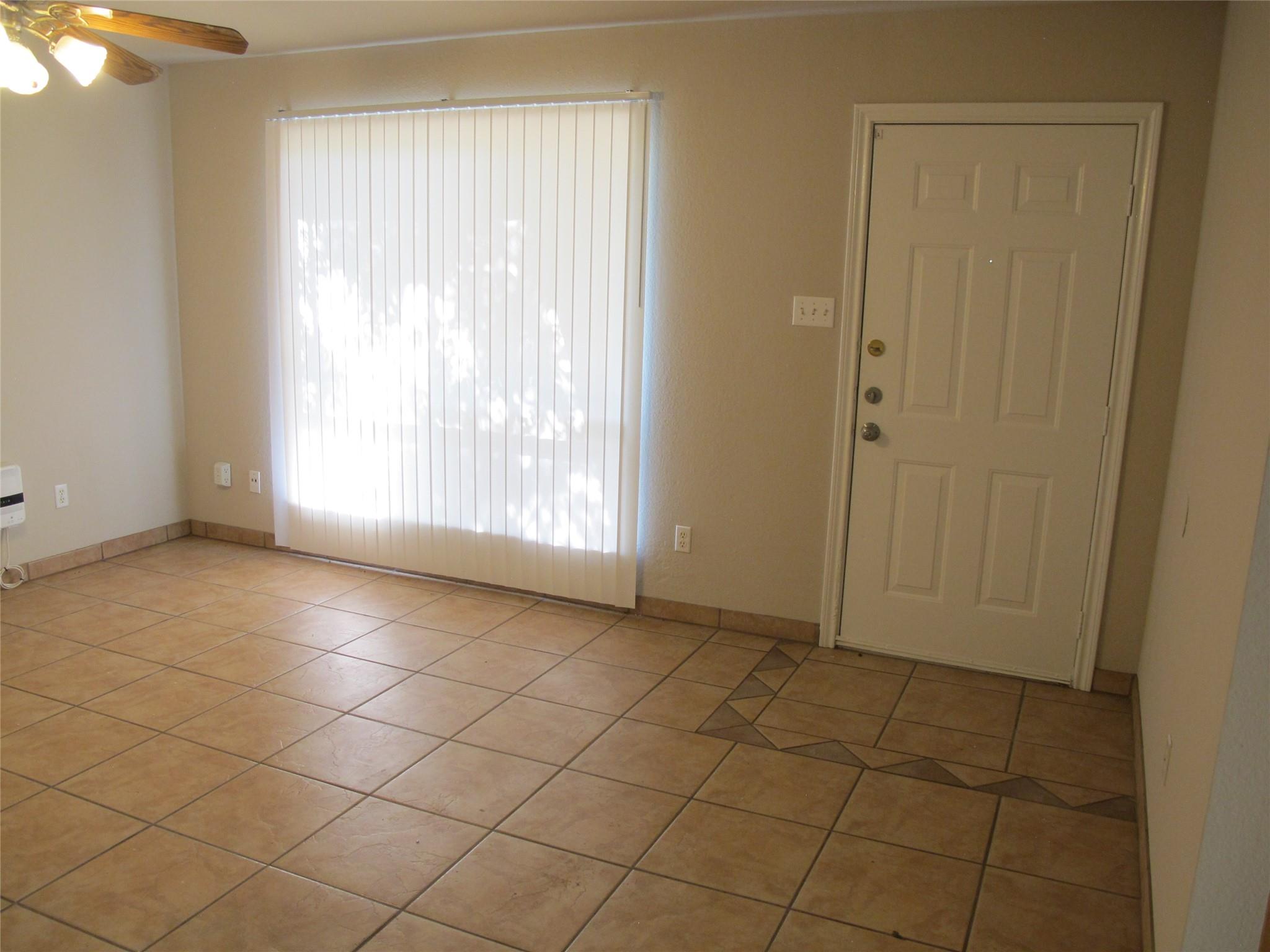 902 Quartz Ct #b Property Photo 17