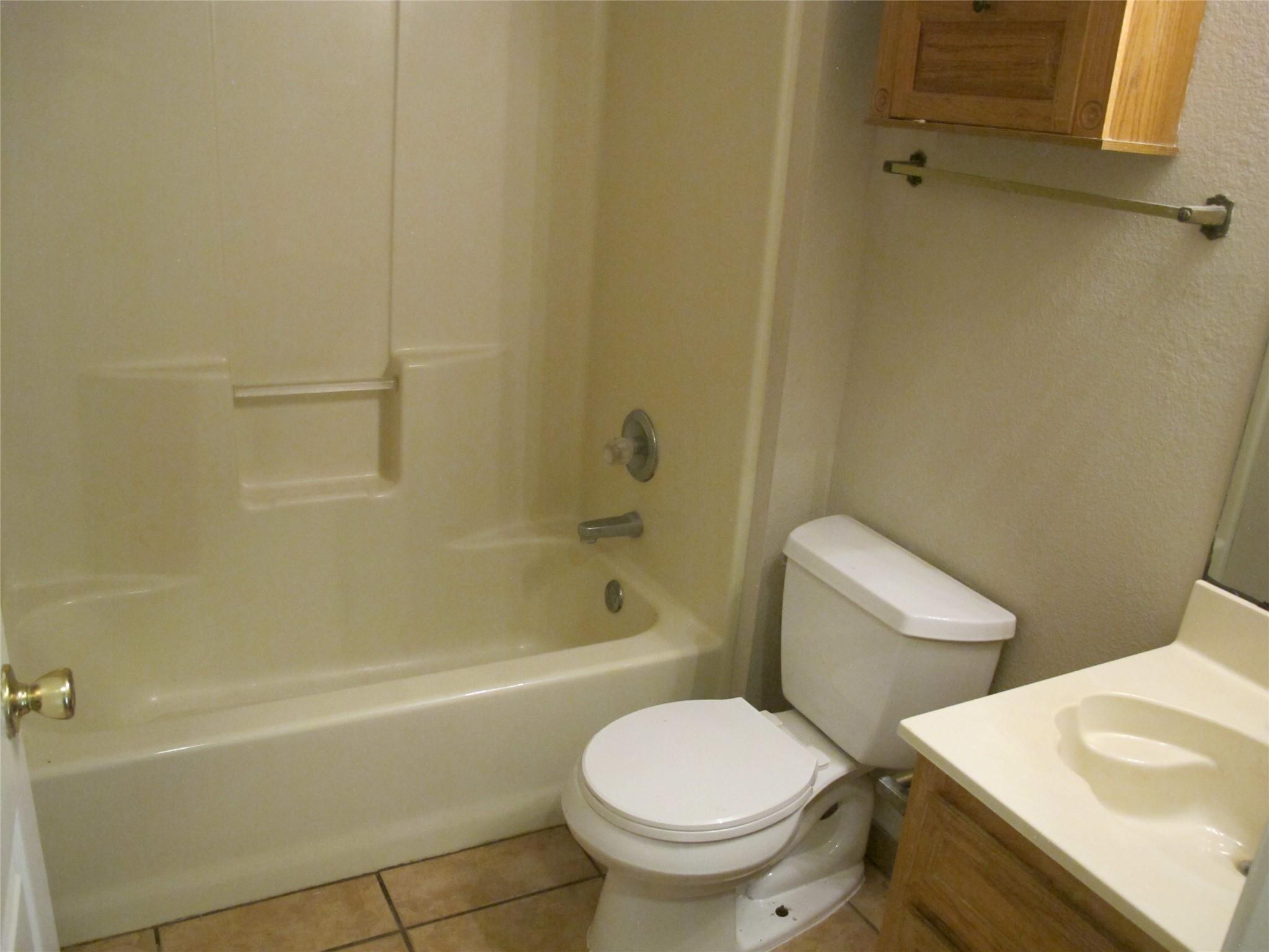 902 Quartz Ct #b Property Photo 25