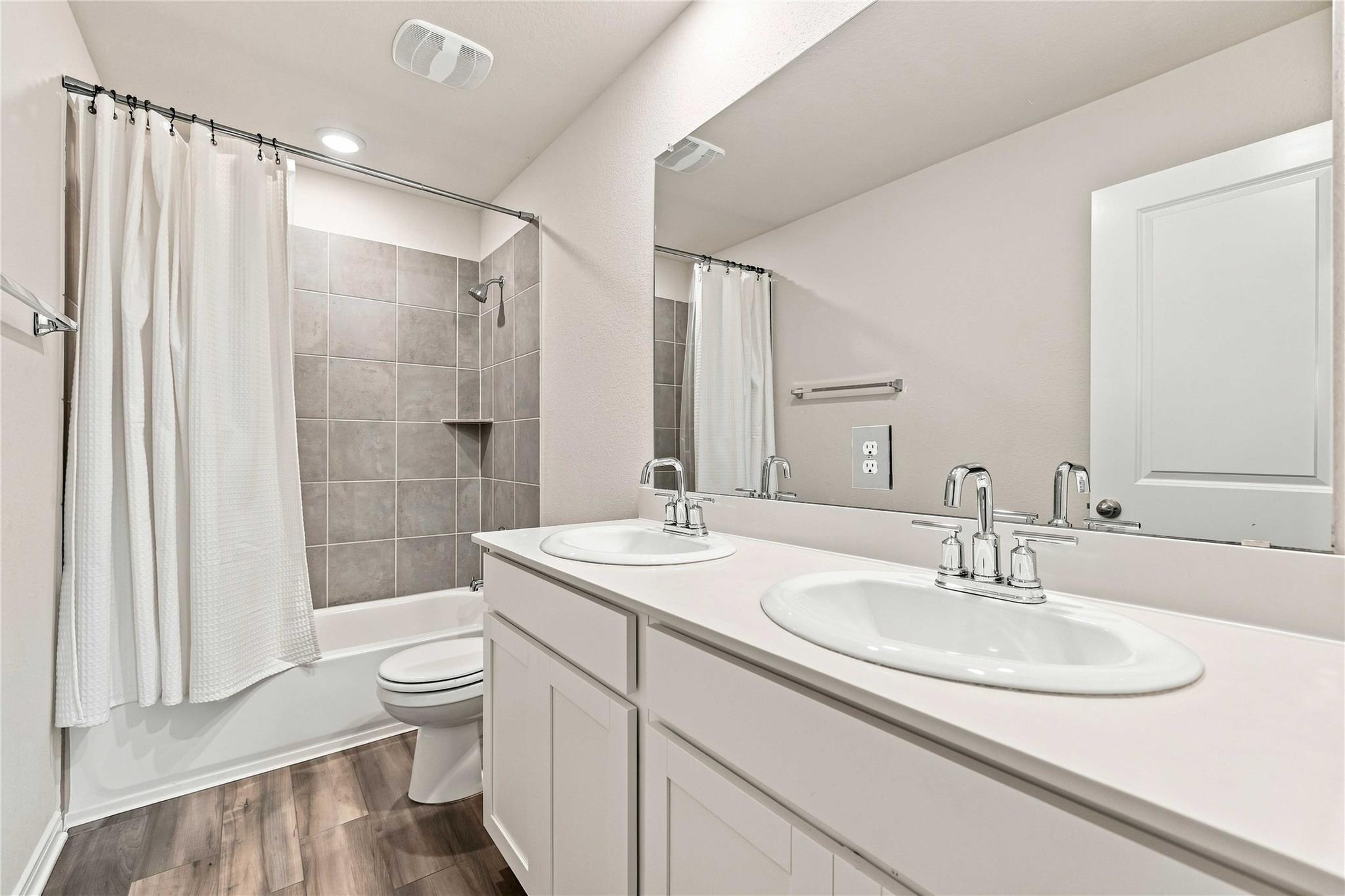 14412 Heartland Dr Property Photo 28
