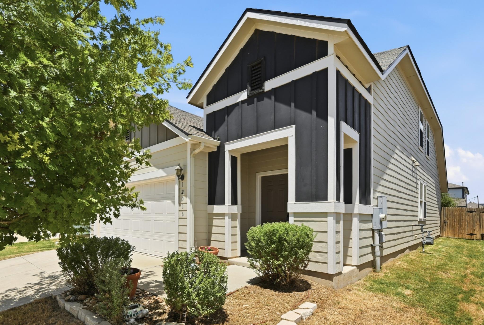 12016 Cimaizon Dr Property Photo 1