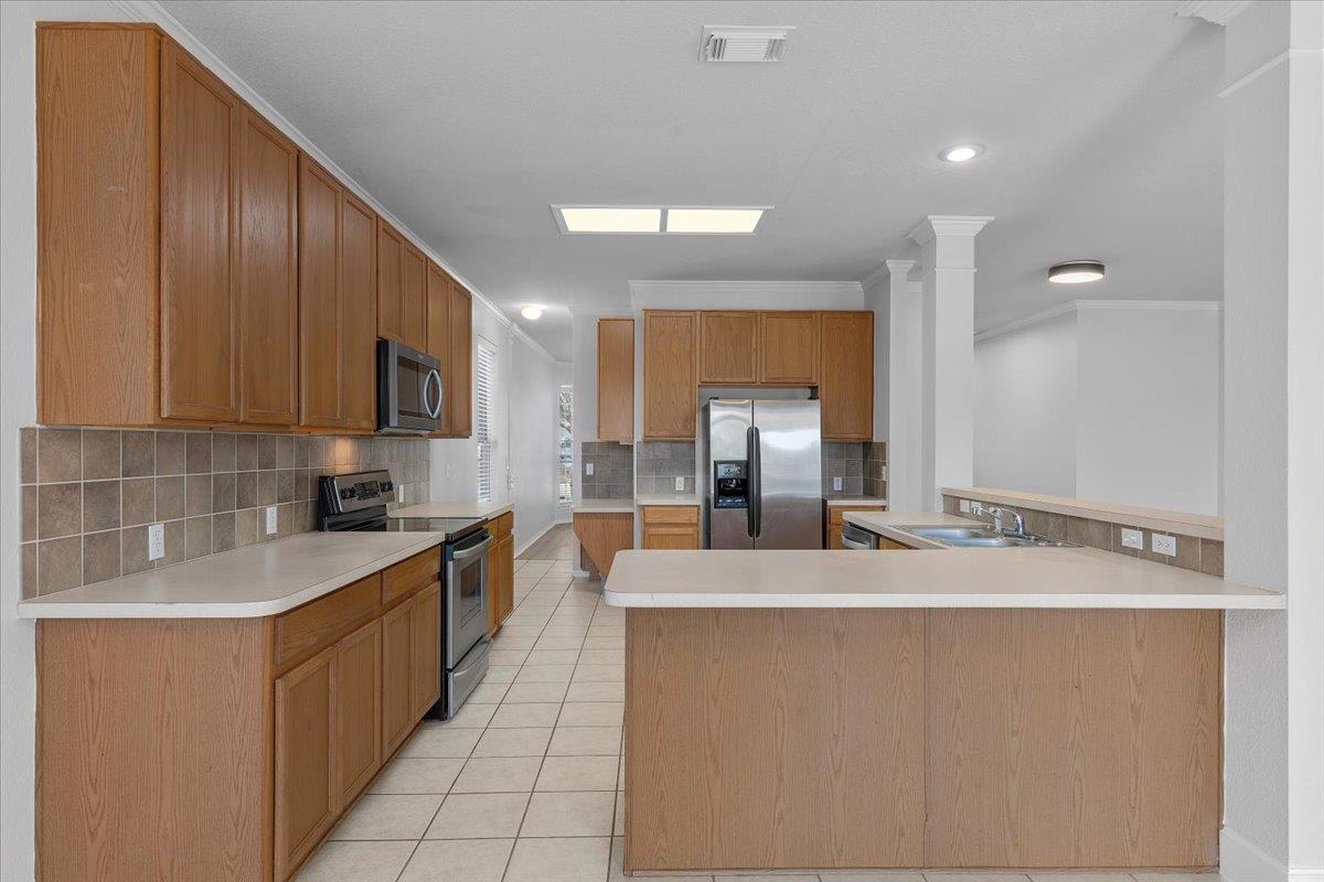 11217 Jockey Bluff Dr Property Photo 7