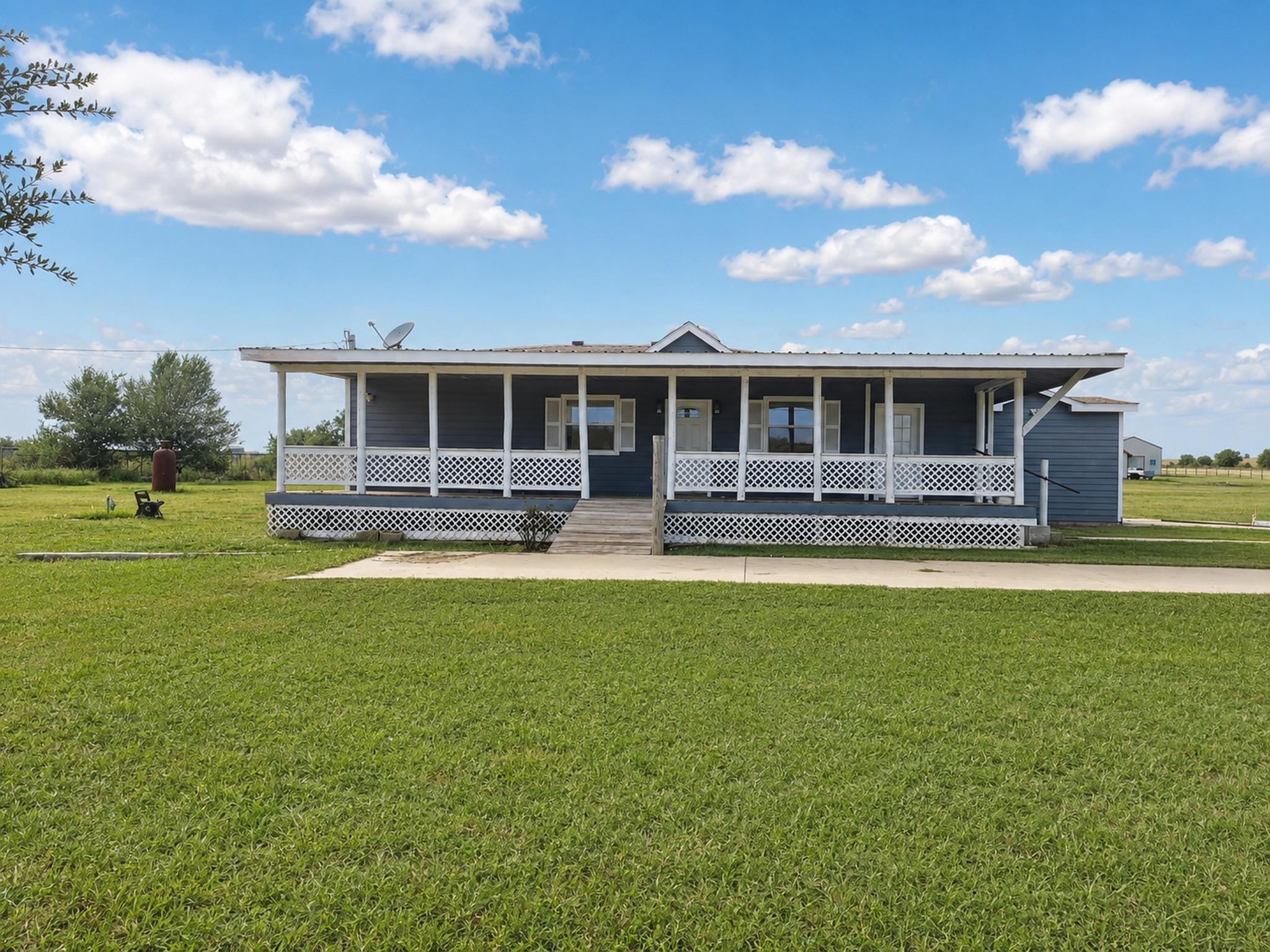 154 New Trl Property Photo 1