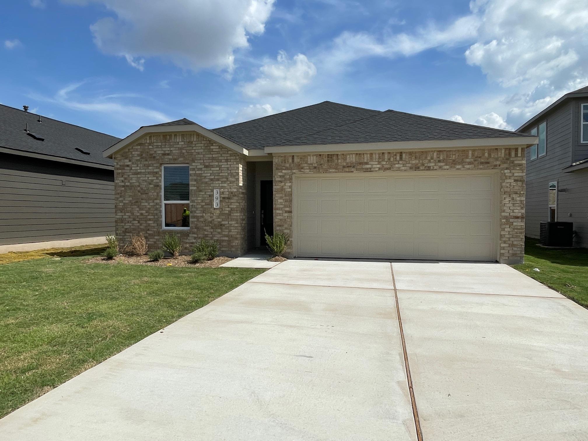 393 Sormonne Loop Property Photo 1