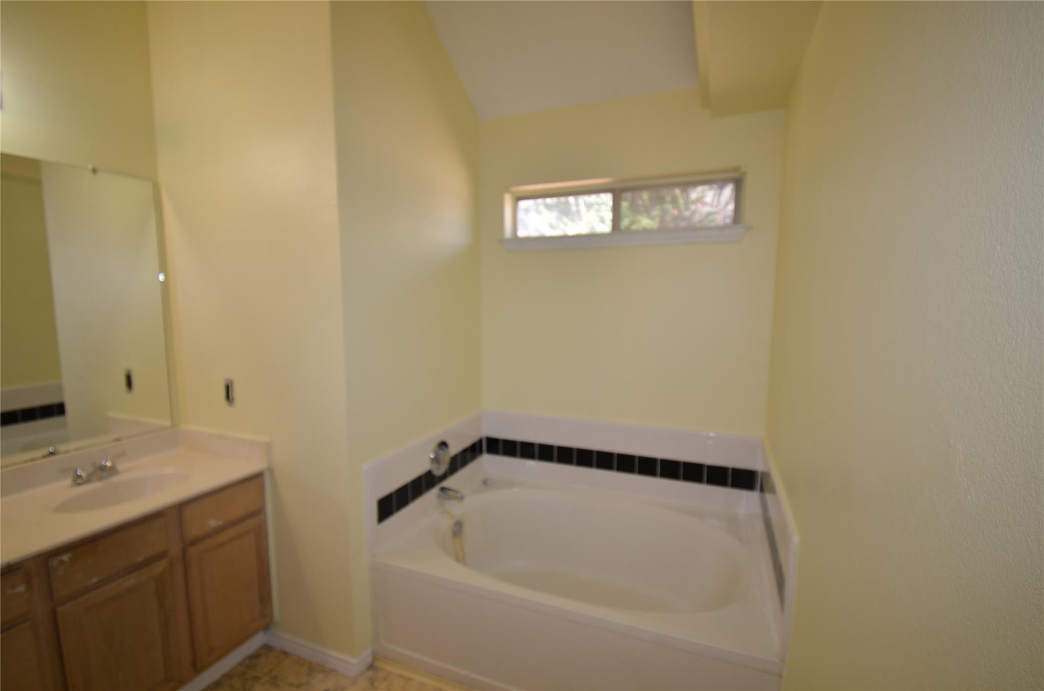 4729 Castleman Dr Property Photo 26