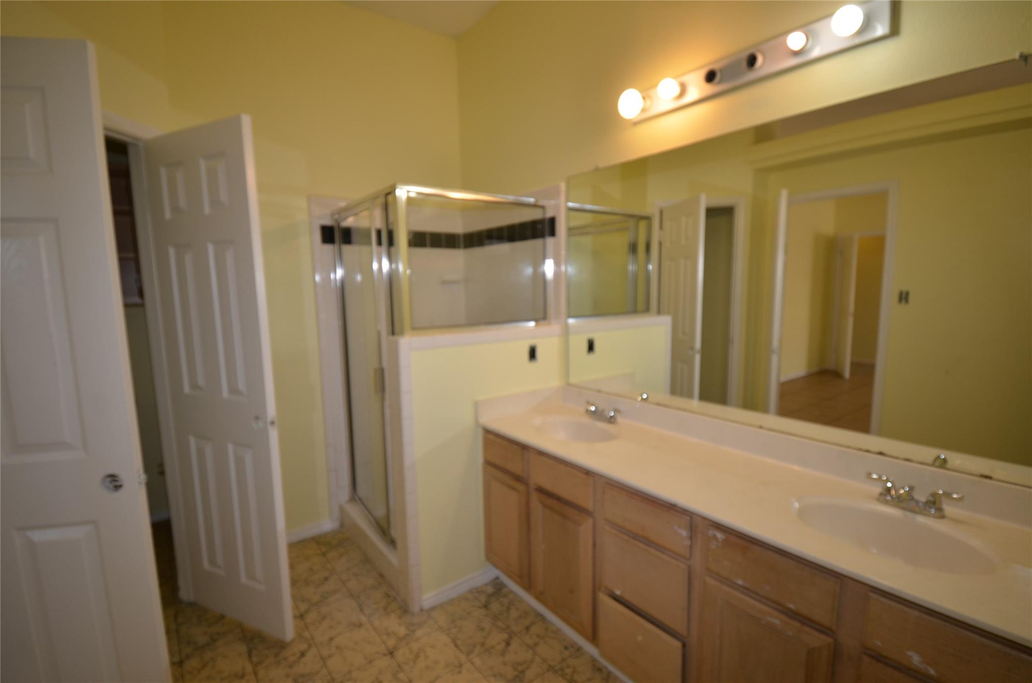 4729 Castleman Dr Property Photo 27