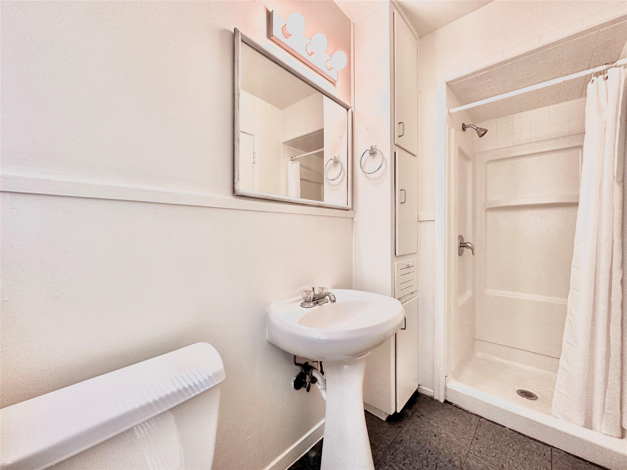2721 Hemphill Park #b 103-21a Property Photo 4