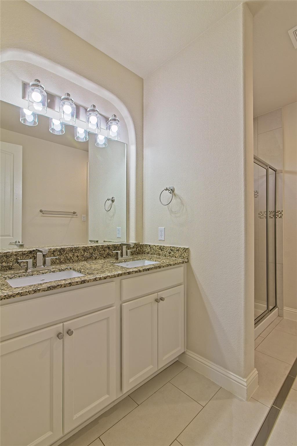 11201 Zimmerman Ln Property Photo 20