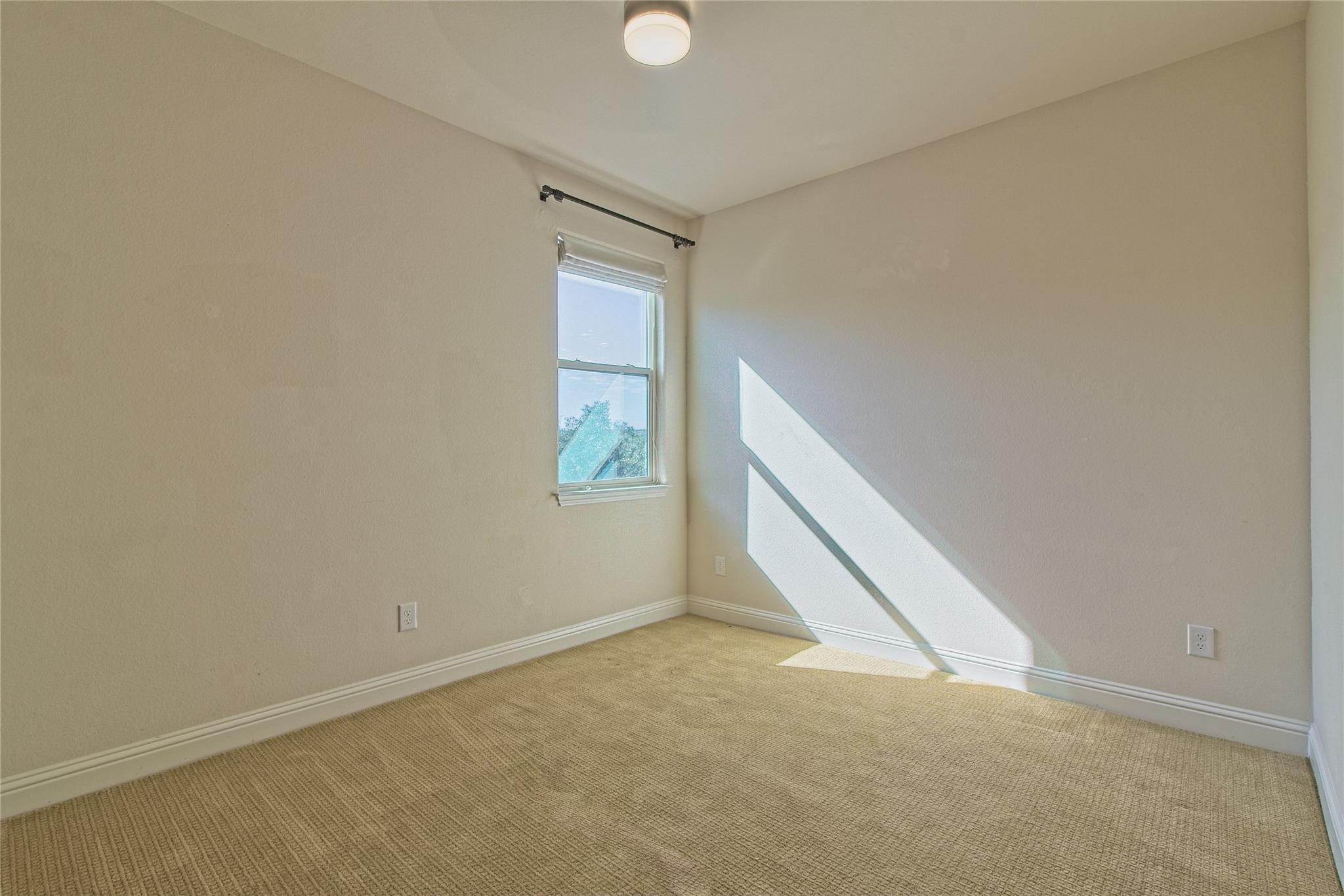 11201 Zimmerman Ln Property Photo 27