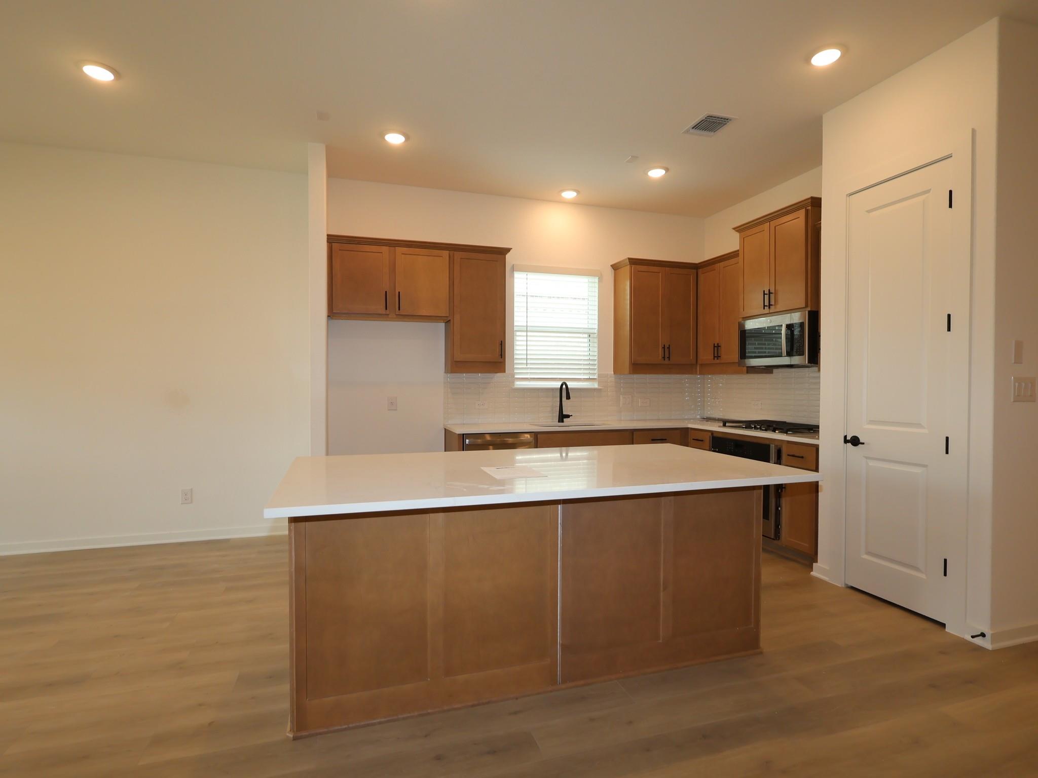 466 Bishop Wood Rd Property Photo 4