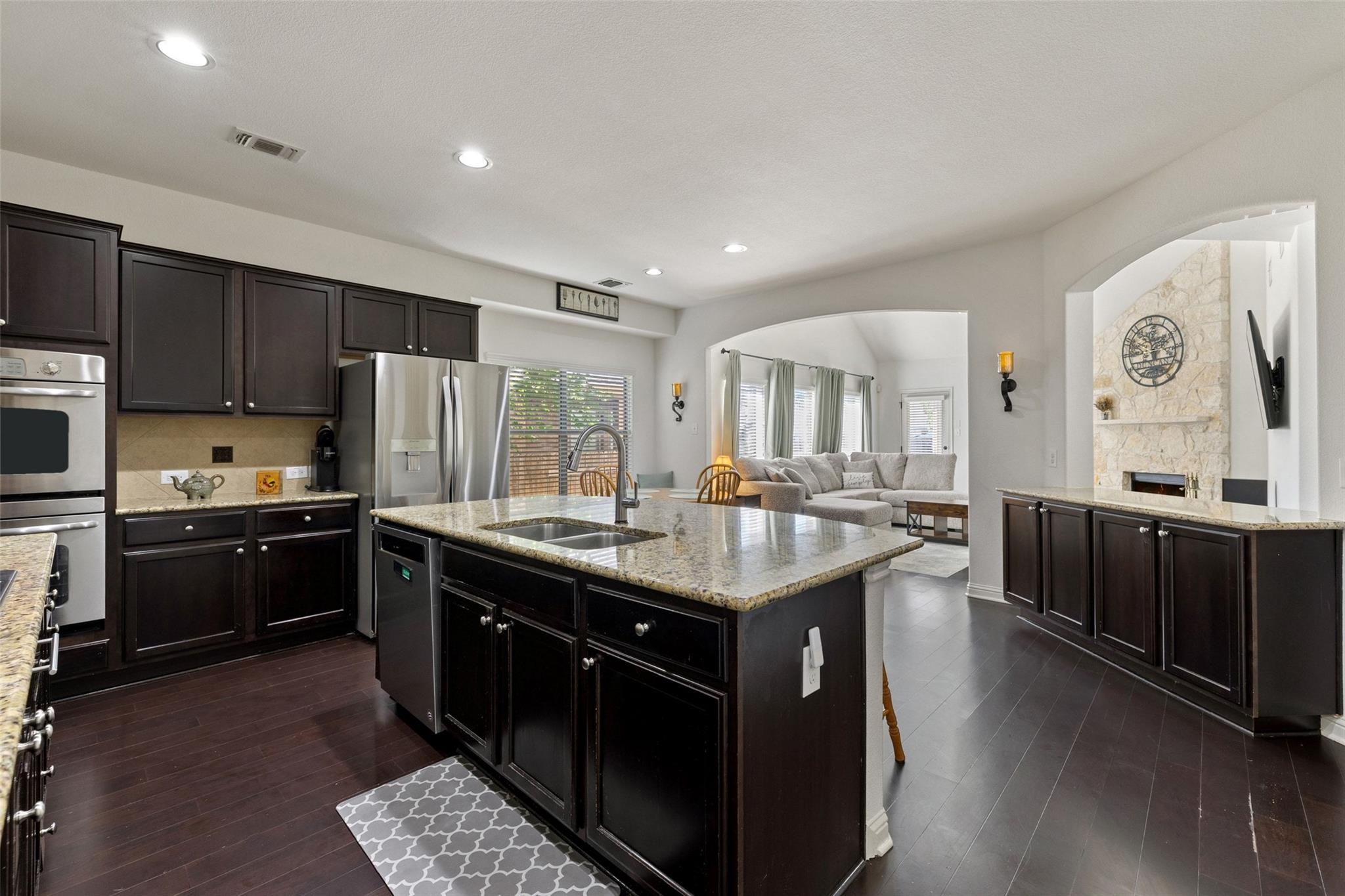 2474 Santa Barbara Loop Property Photo 8