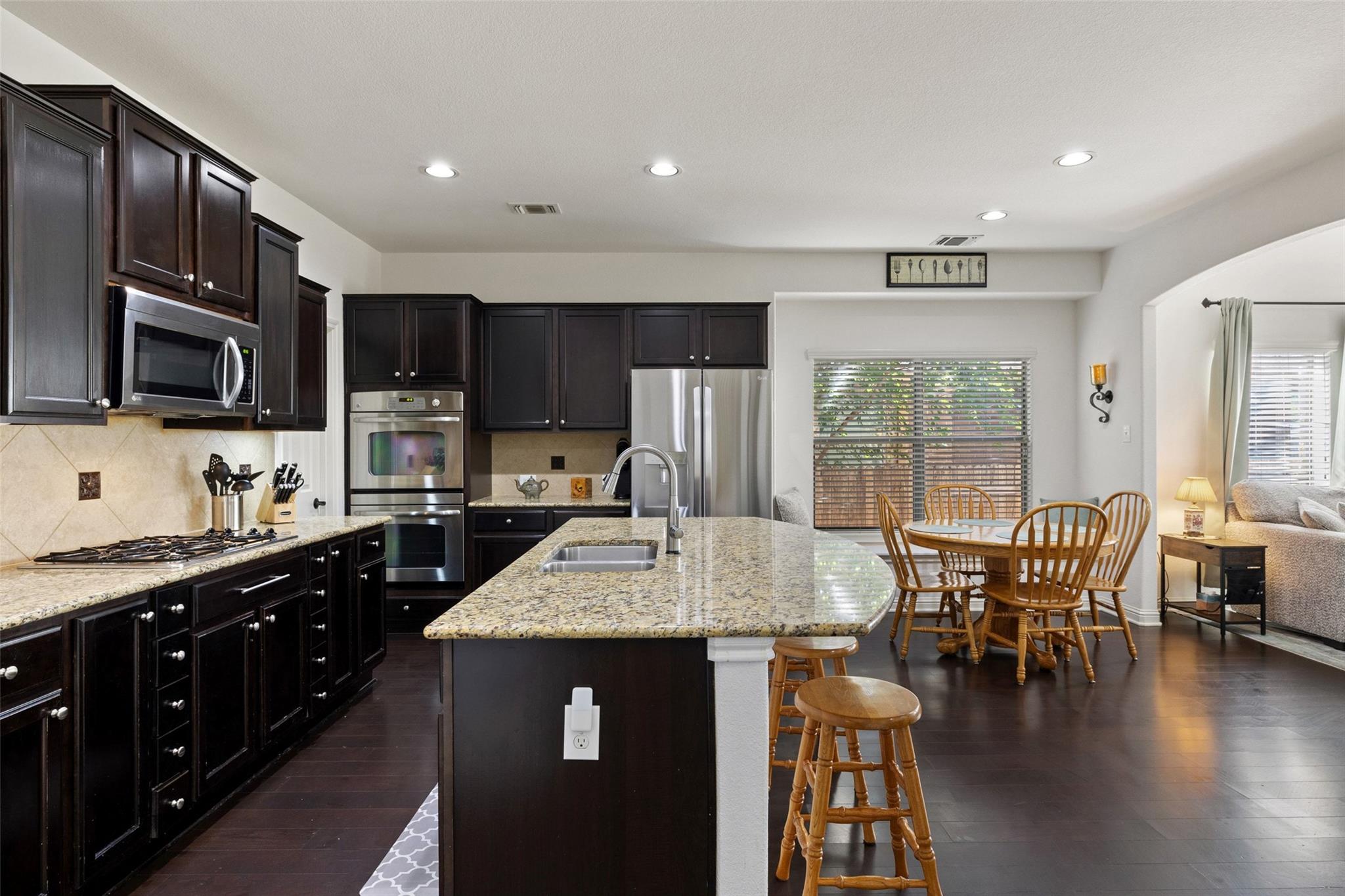 2474 Santa Barbara Loop Property Photo 11