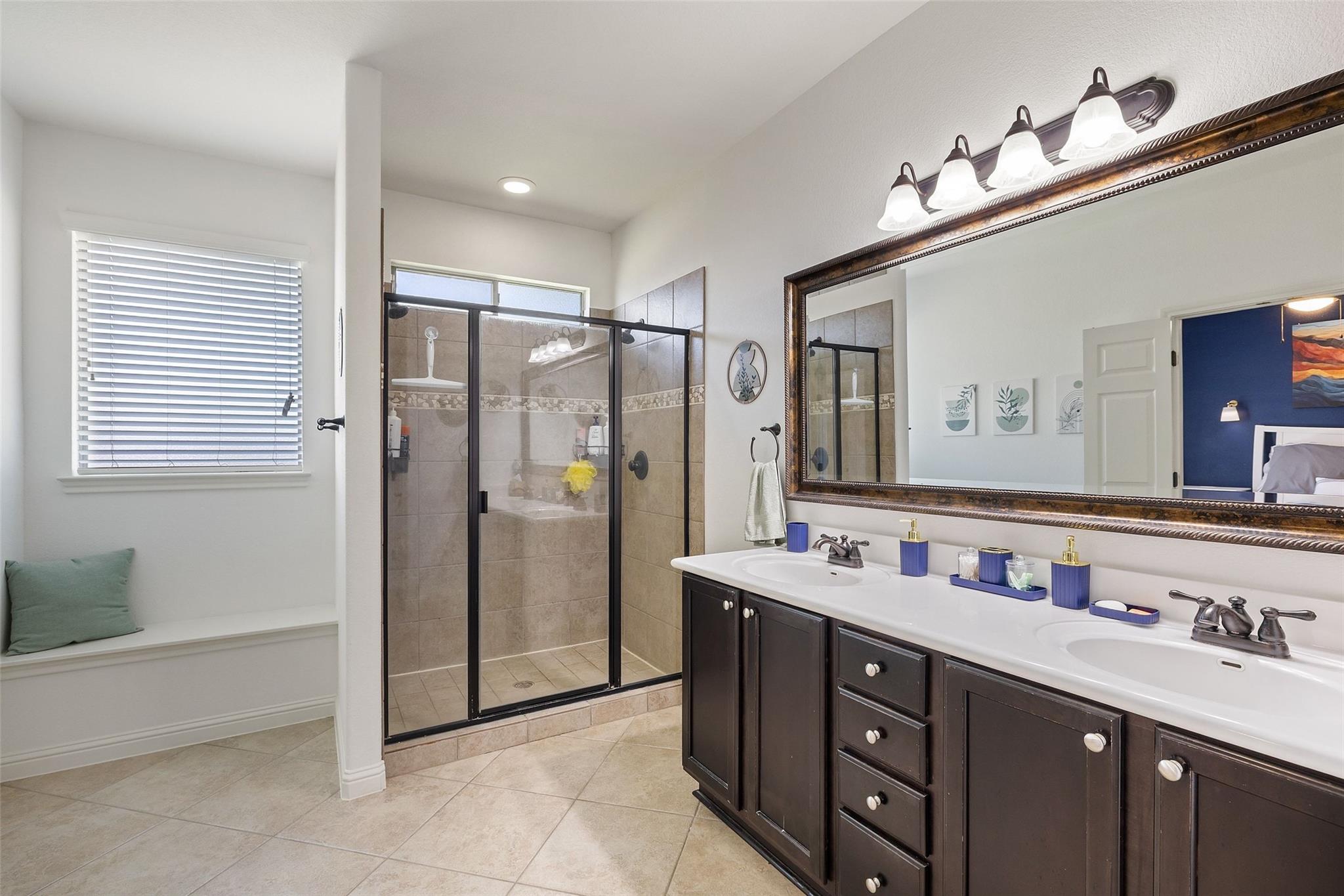 2474 Santa Barbara Loop Property Photo 13
