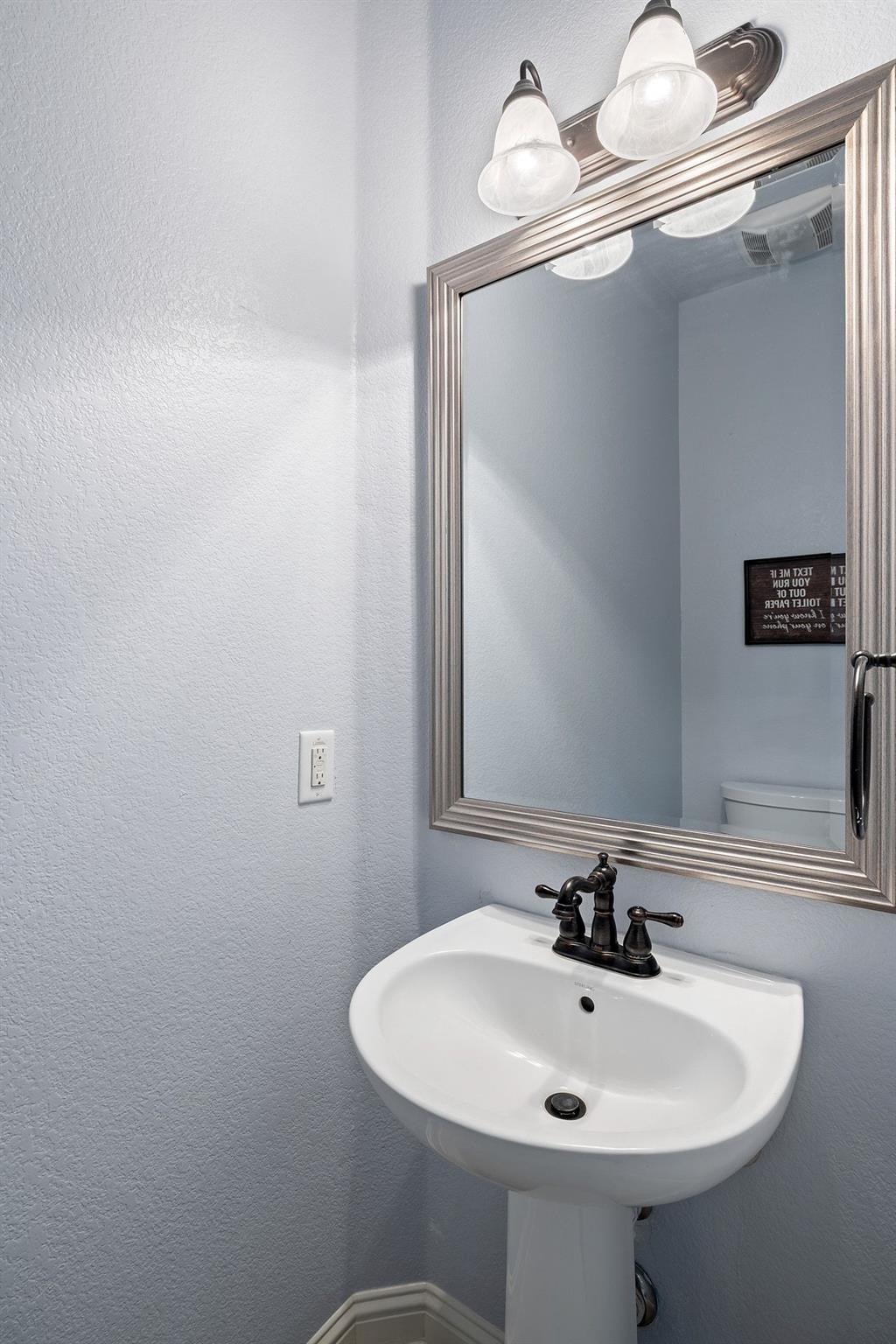 2474 Santa Barbara Loop Property Photo 23