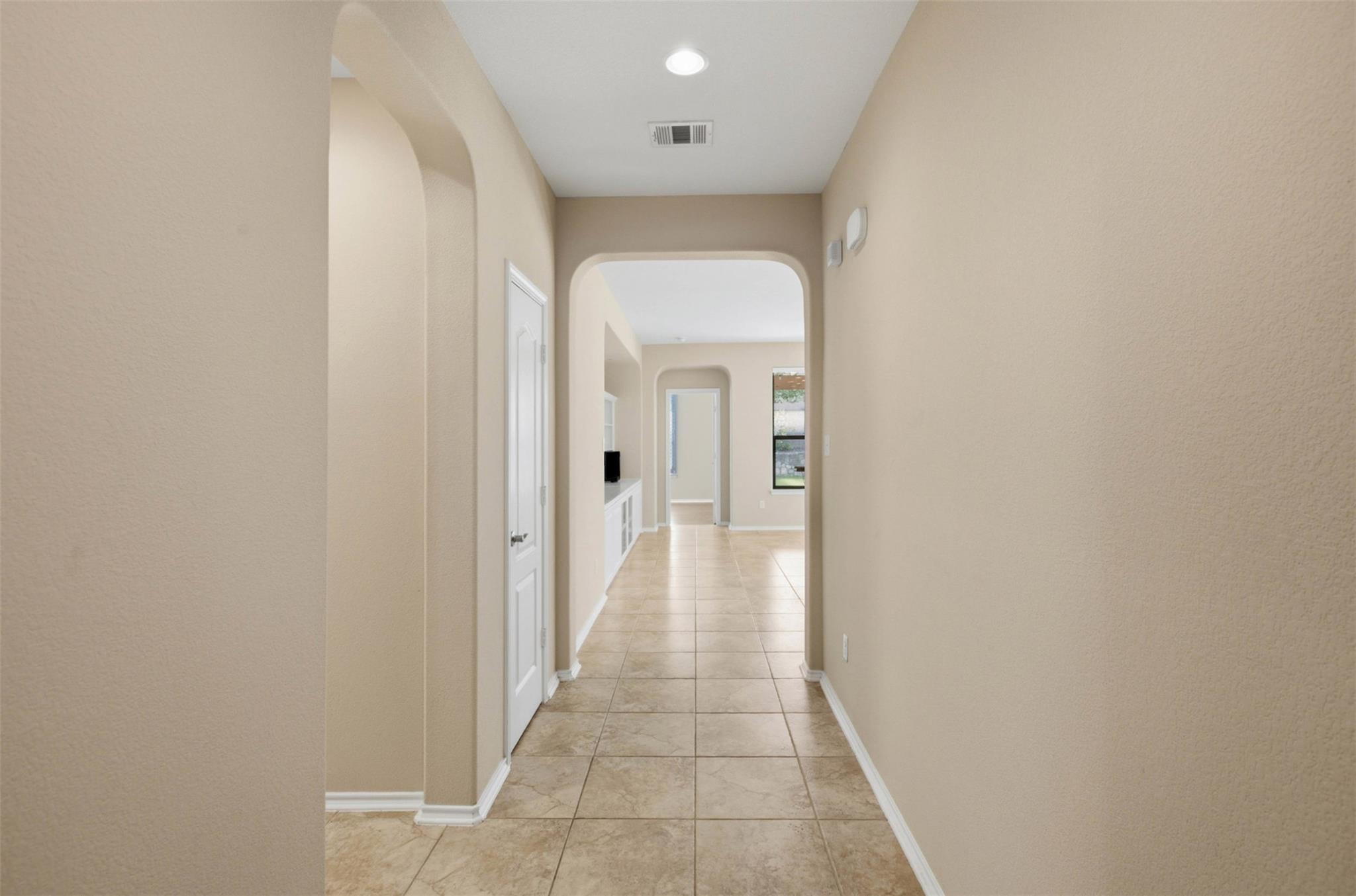 508 Trail Dust Dr Property Photo 3