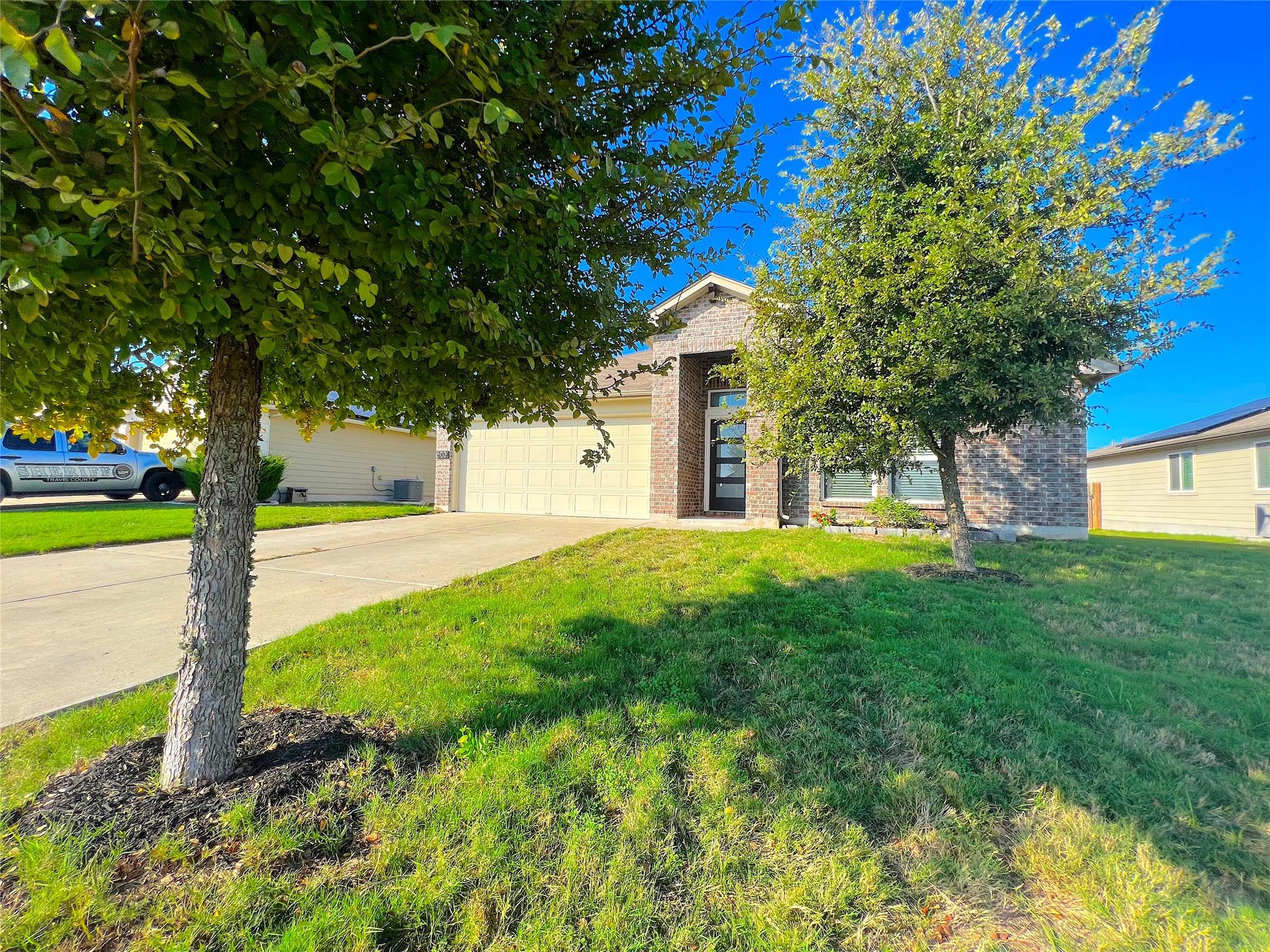 802 Mitchell Dr Property Photo 3