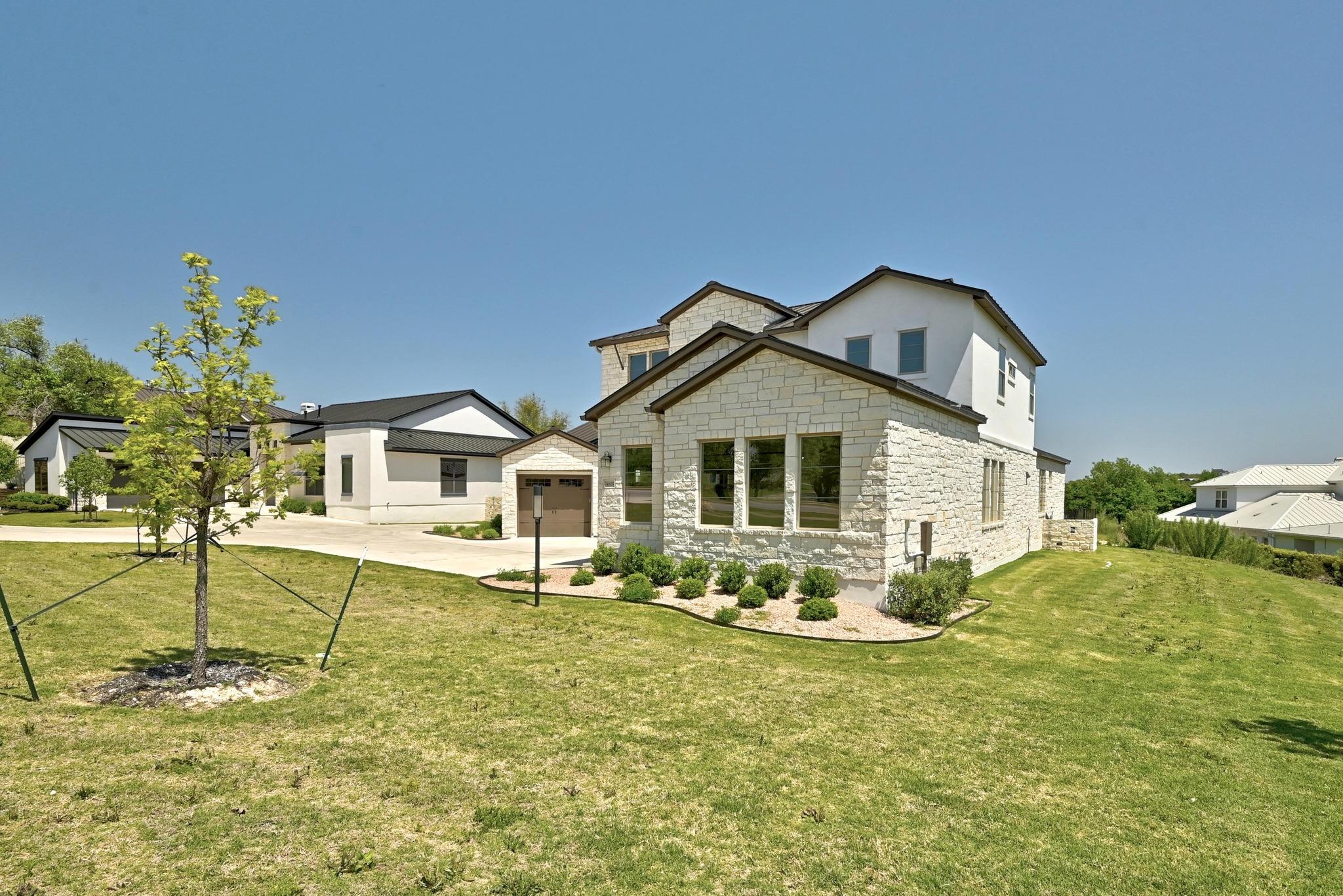 4809 Serene Hills Dr Property Photo 3